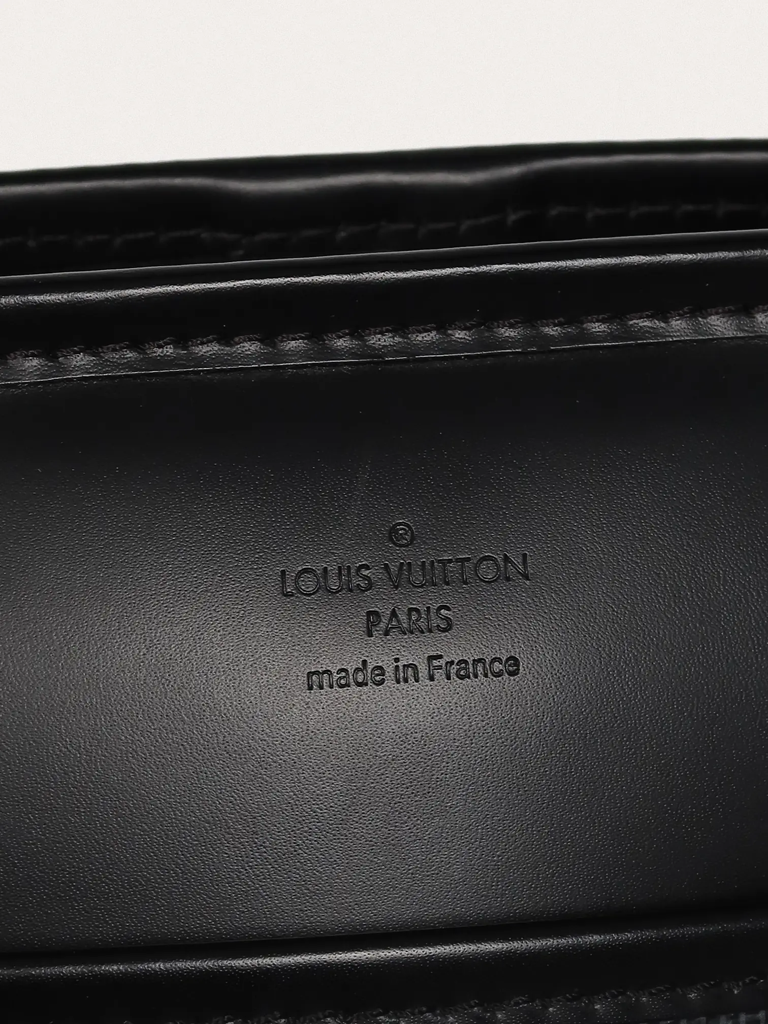 Louis Vuitton Garment Bag - Master