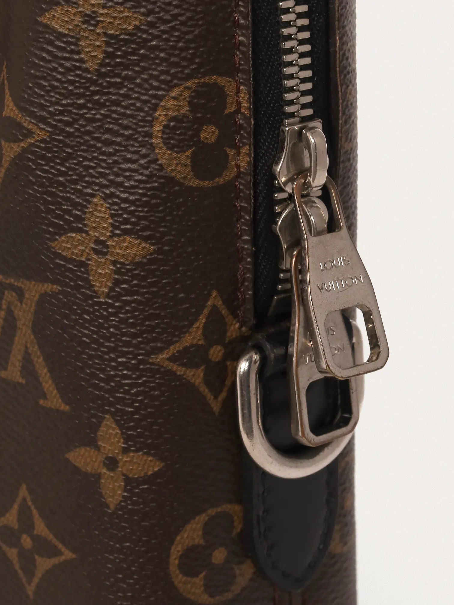 Louis Vuitton Porte Documents - Master
