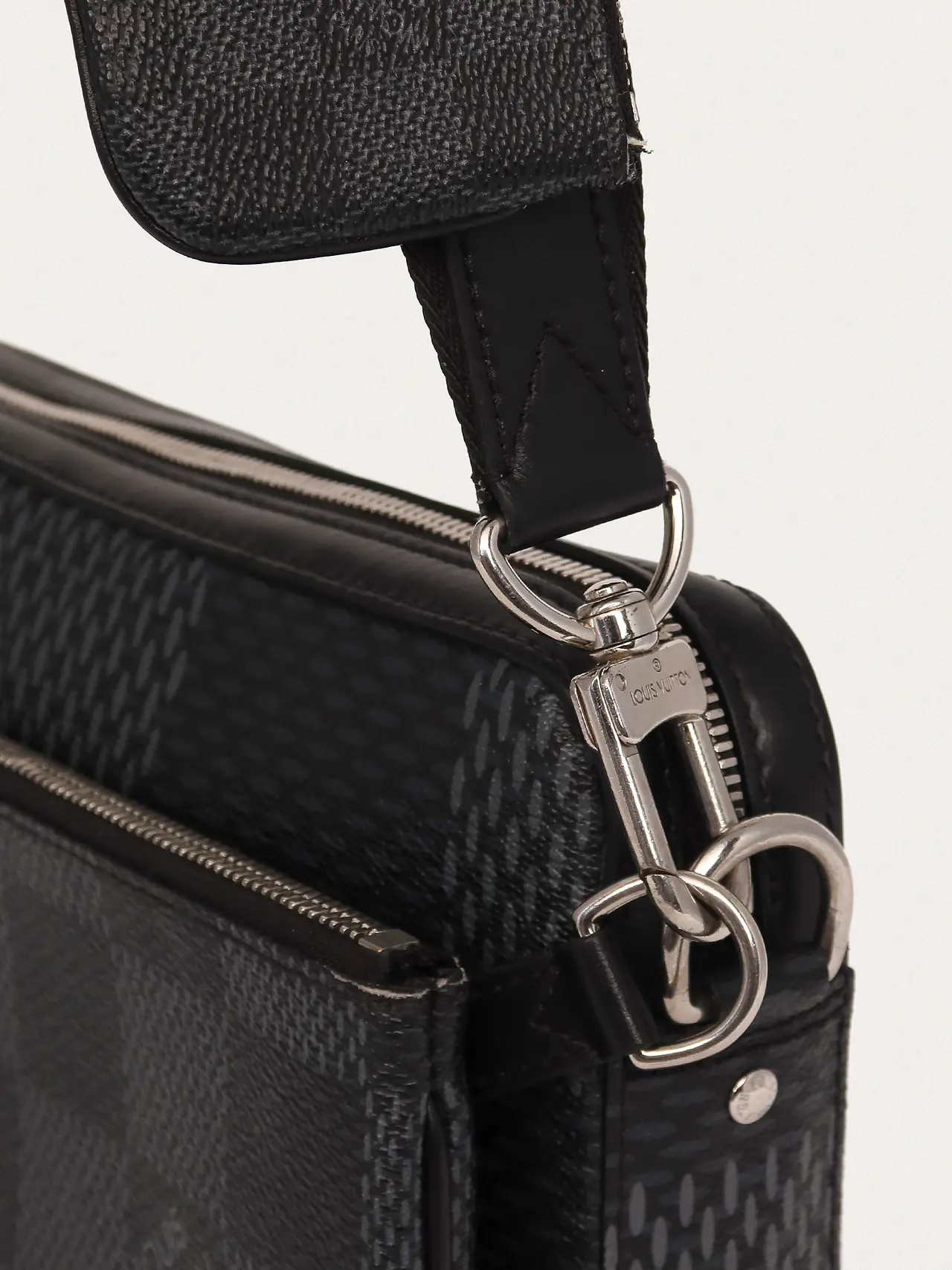 Louis Vuitton Trio Messenger Bag - Master