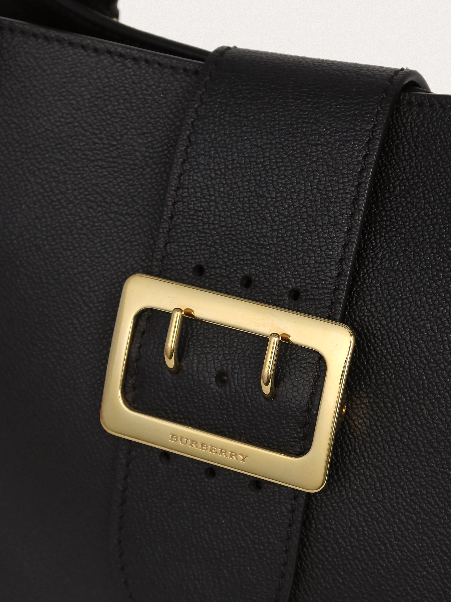 Burberry The Buckle - Master