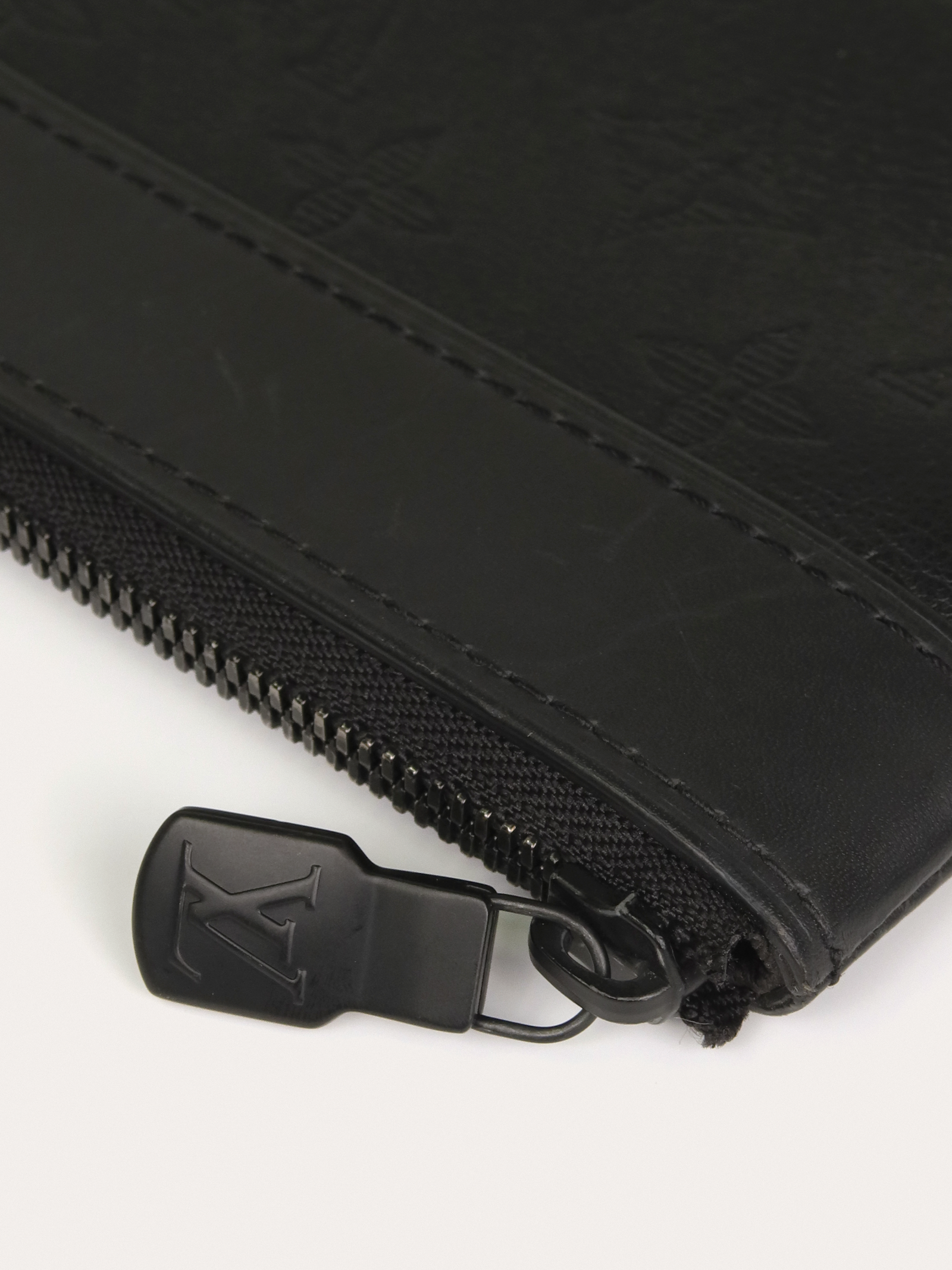 Louis Vuitton Shadow Discovery Pochette - Master