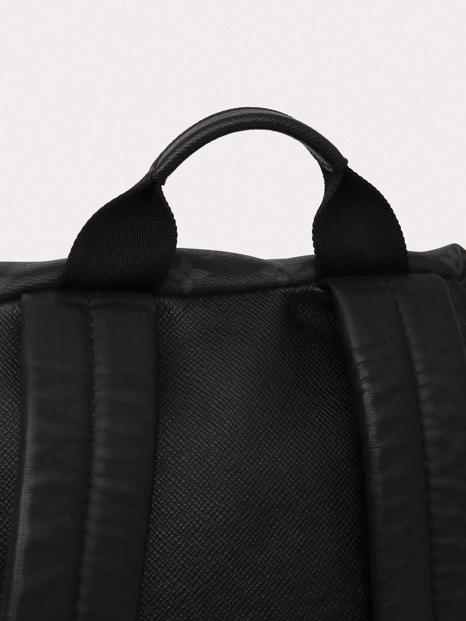 Louis Vuitton Discovery - Master