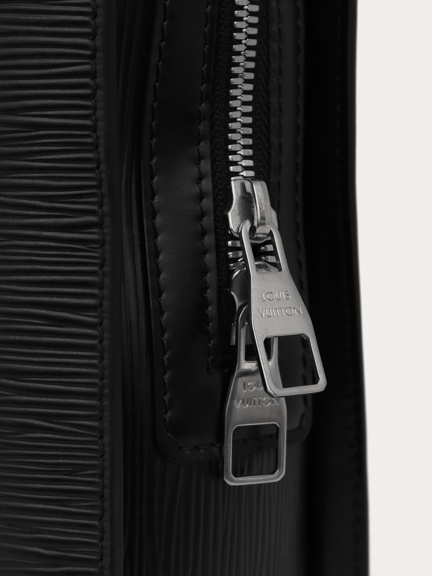 Louis Vuitton Porte Documents - Master