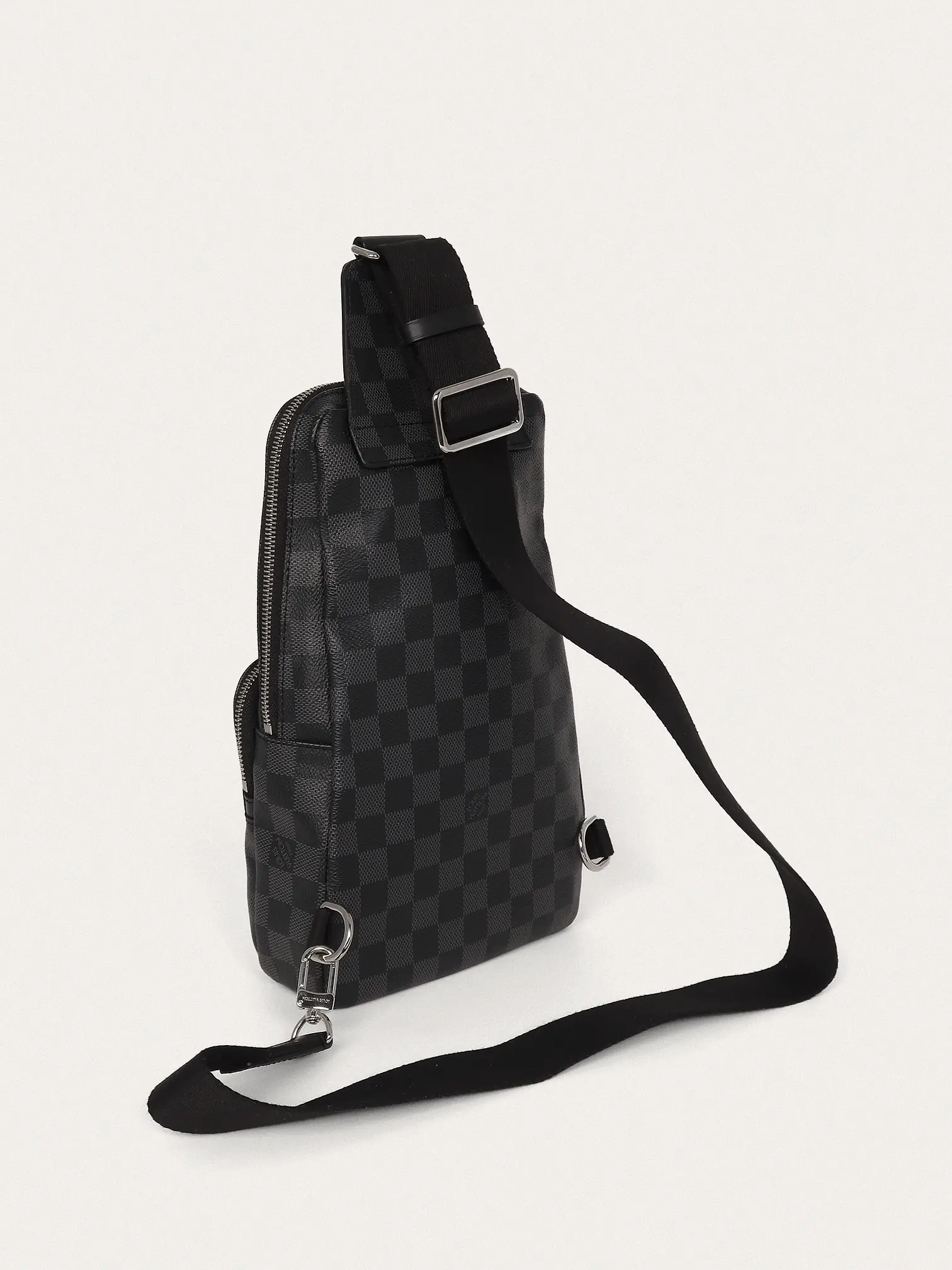 Louis Vuitton Avenue Sling - Master