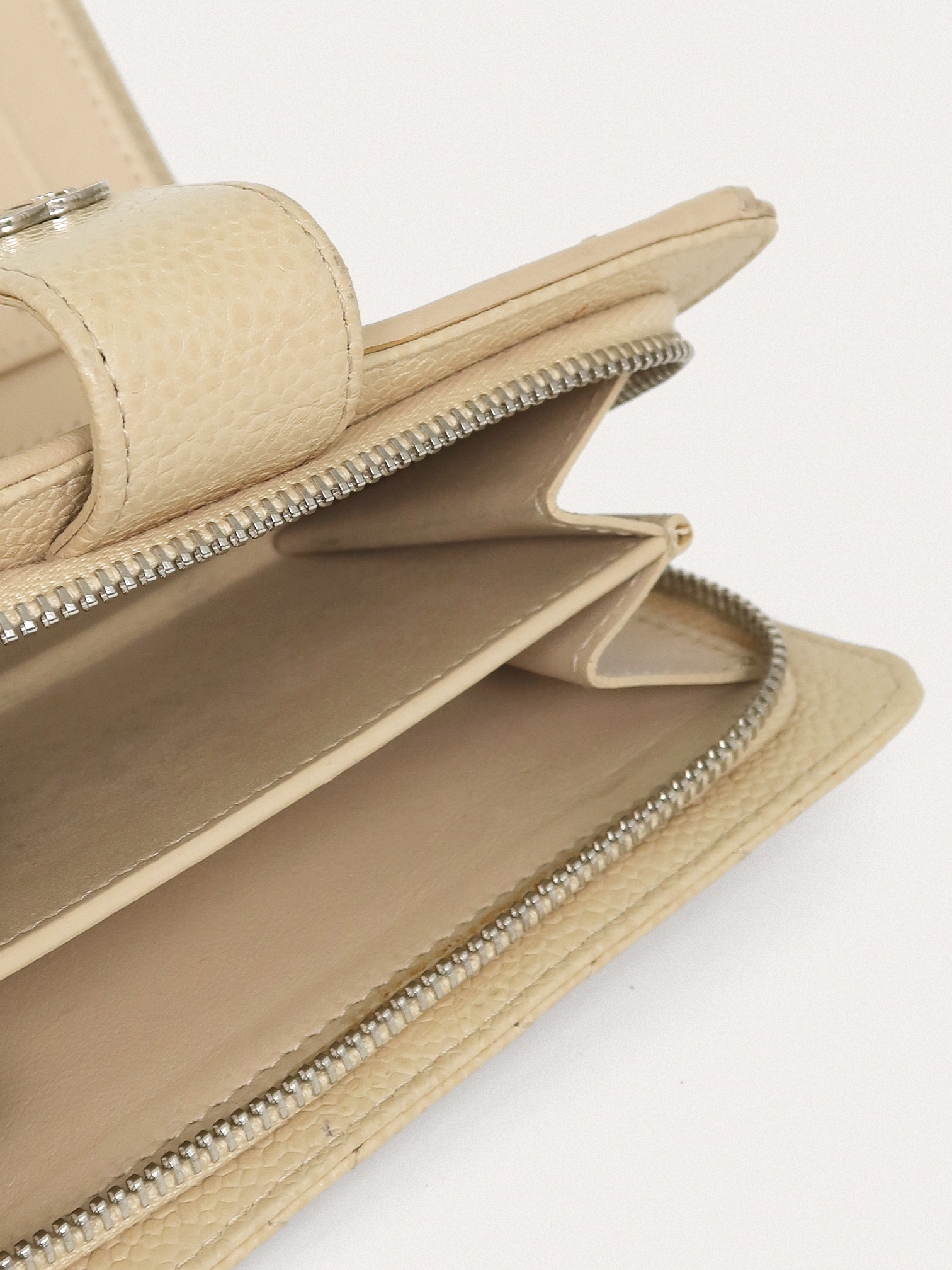 Chanel Wallet - Master