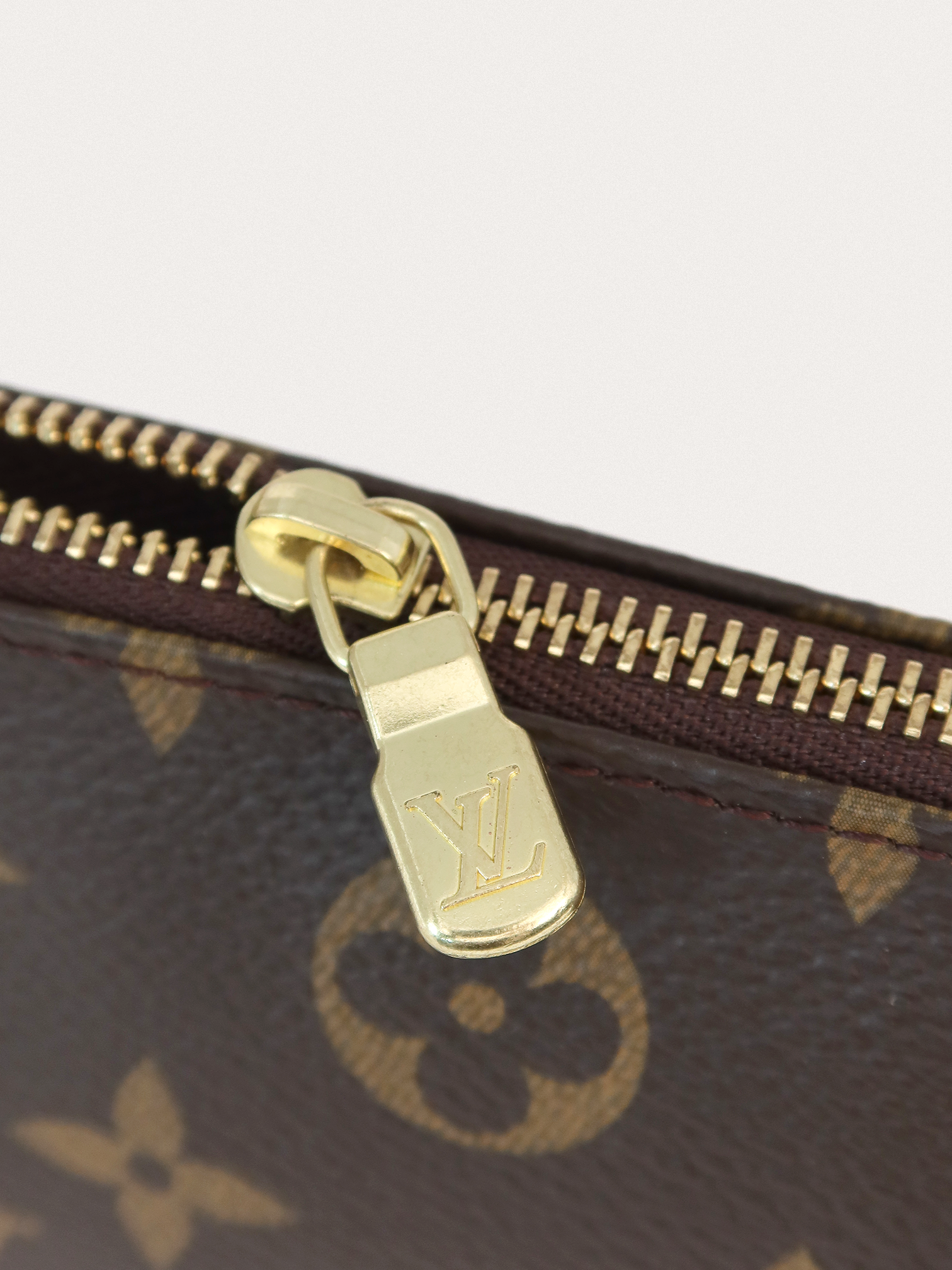 Louis Vuitton Pochette Mini - Master