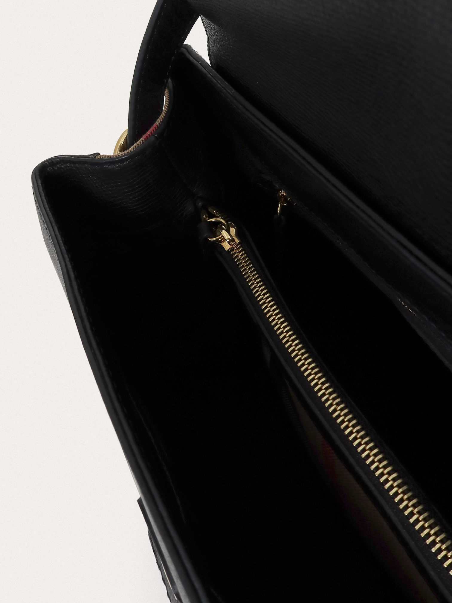 Burberry Camberley - Master