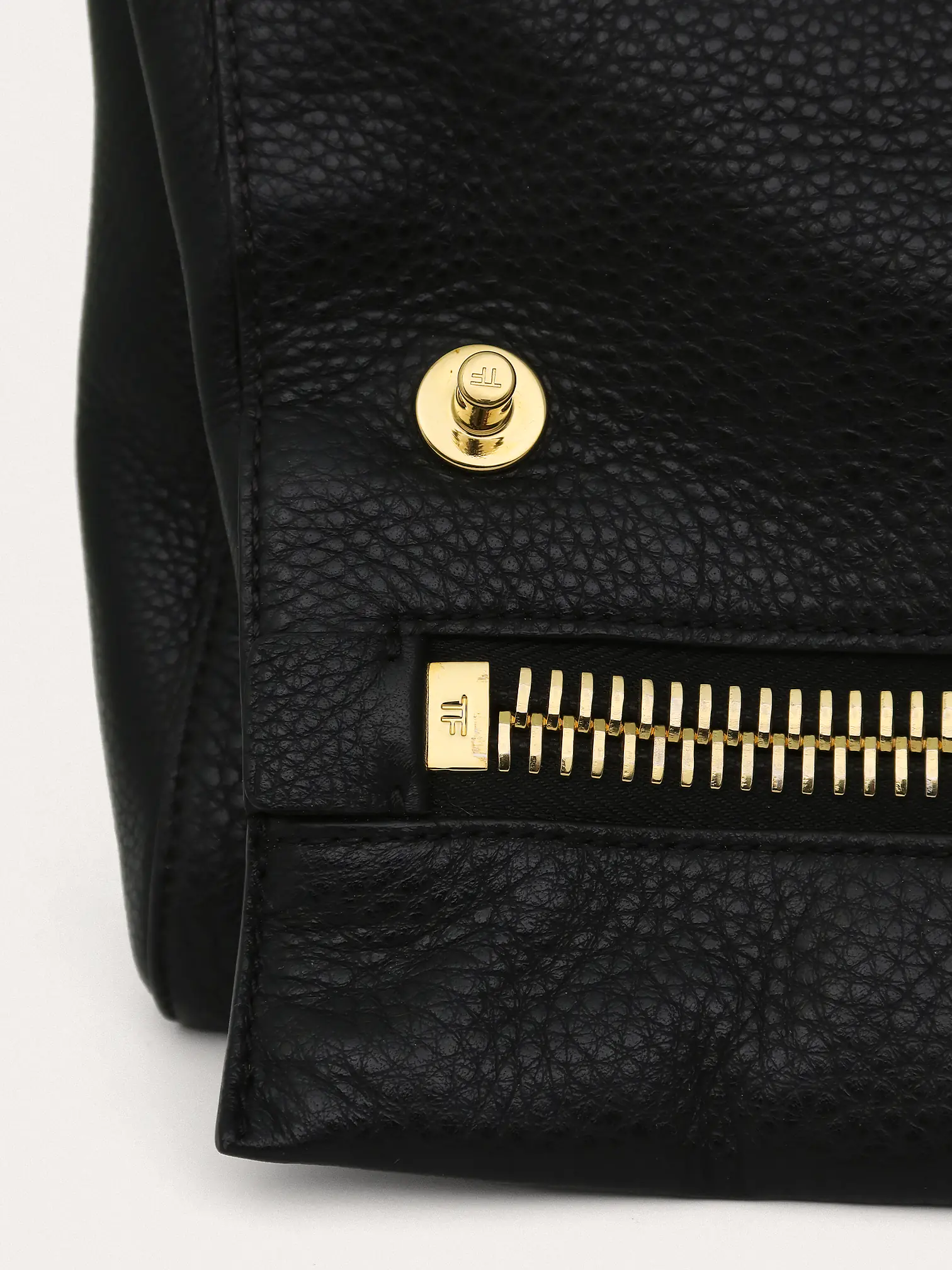 Alix Zip Clutch - Master