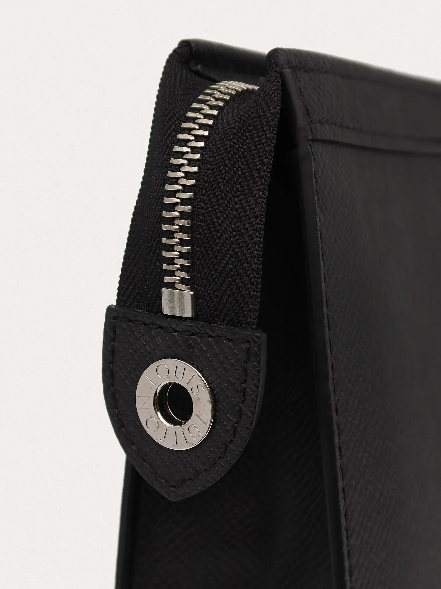 Louis Vuitton Pochette Voyage - Master