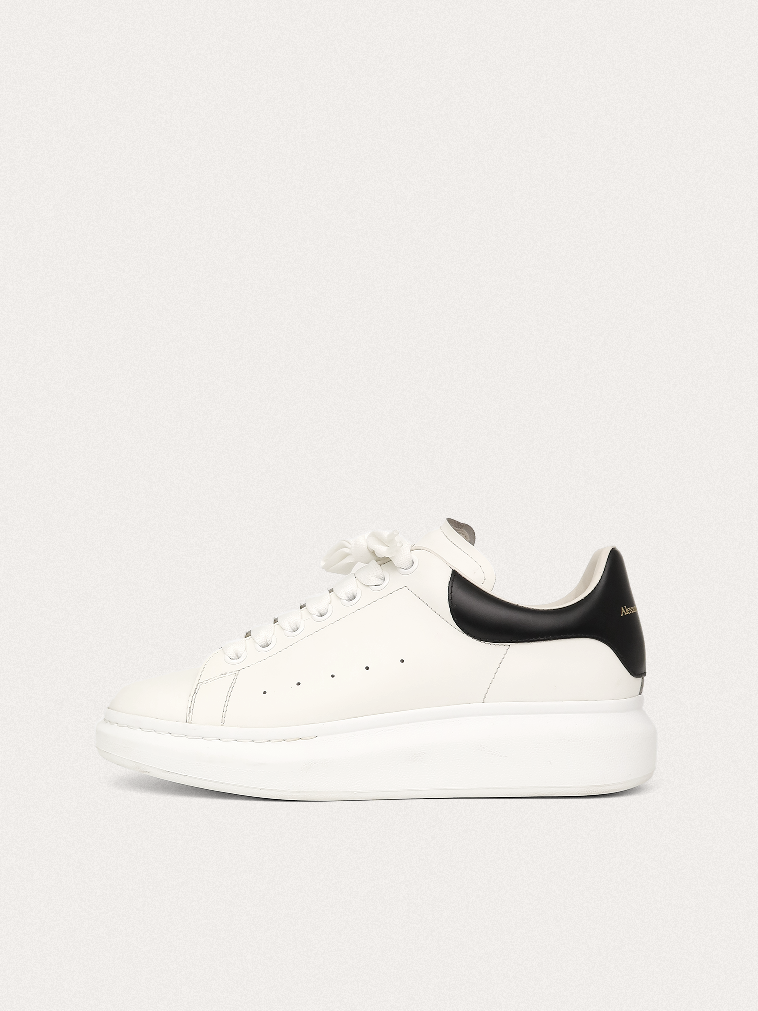 Alexander McQueen Oversized Sneaker Off White/Black - Master