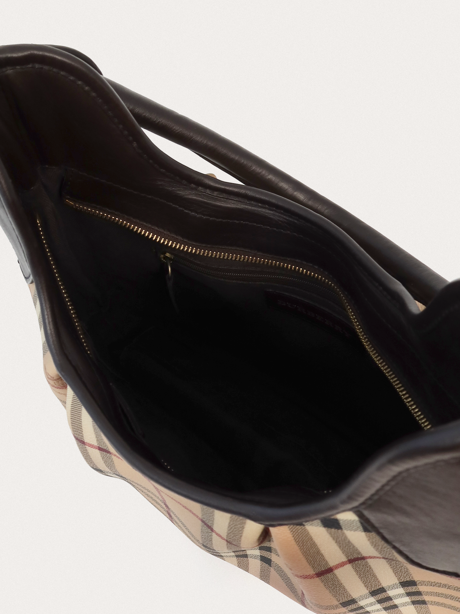 Burberry Brooklyn - Master