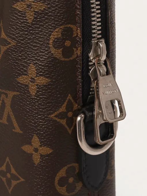 Louis Vuitton Porte Documents - Master