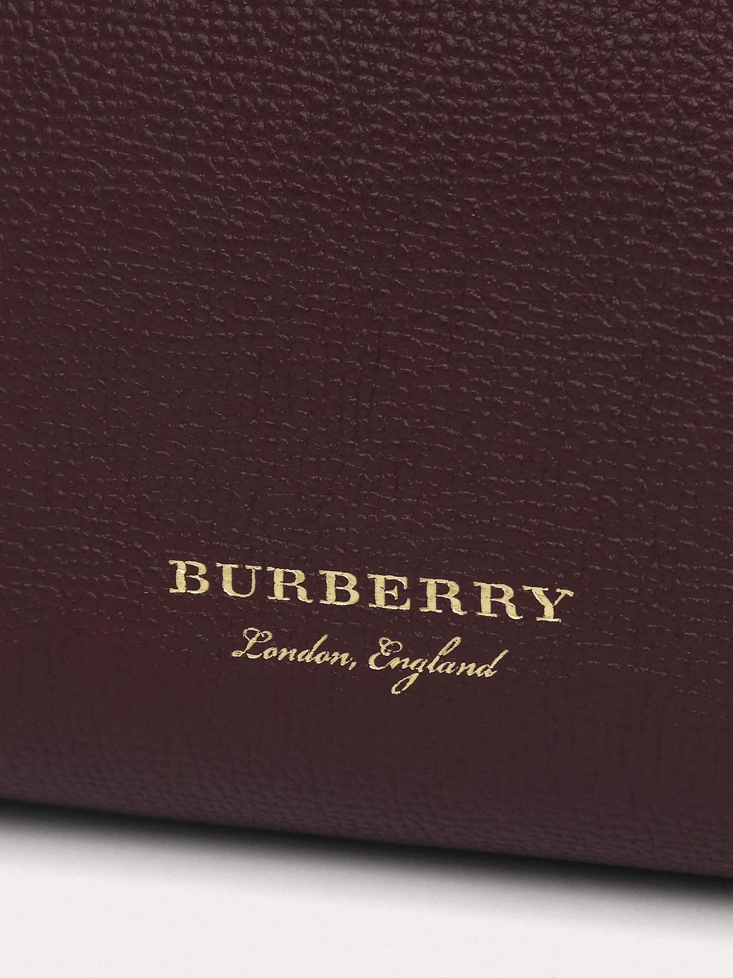 Burberry Camberley - Master