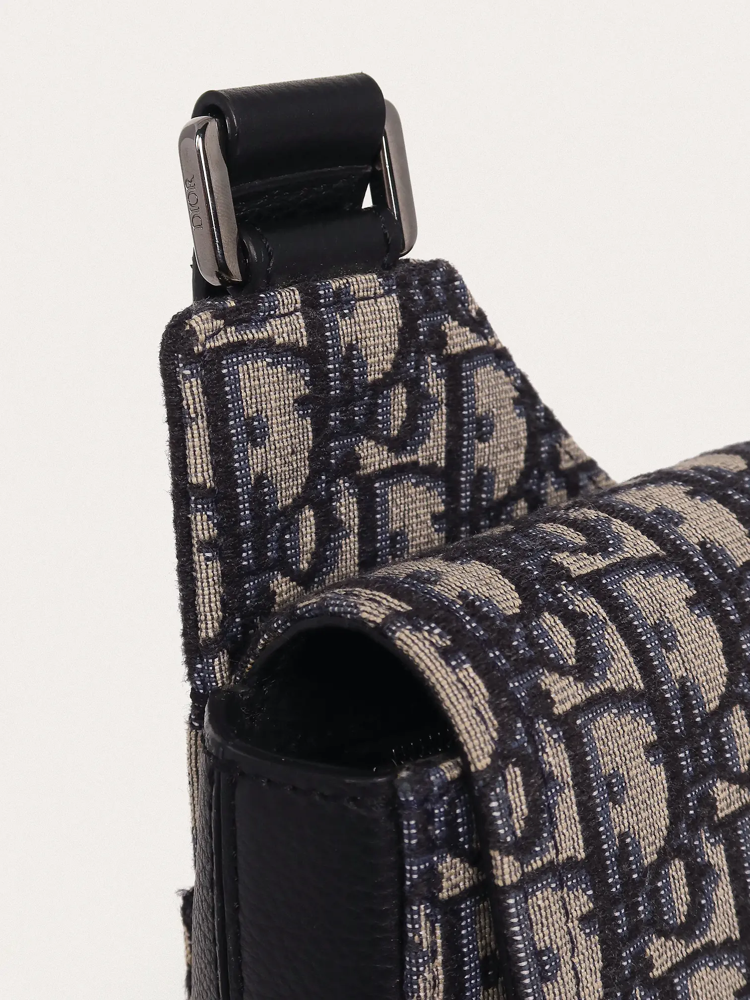 Christian Dior Rectangular Crossbody Pouch - Master