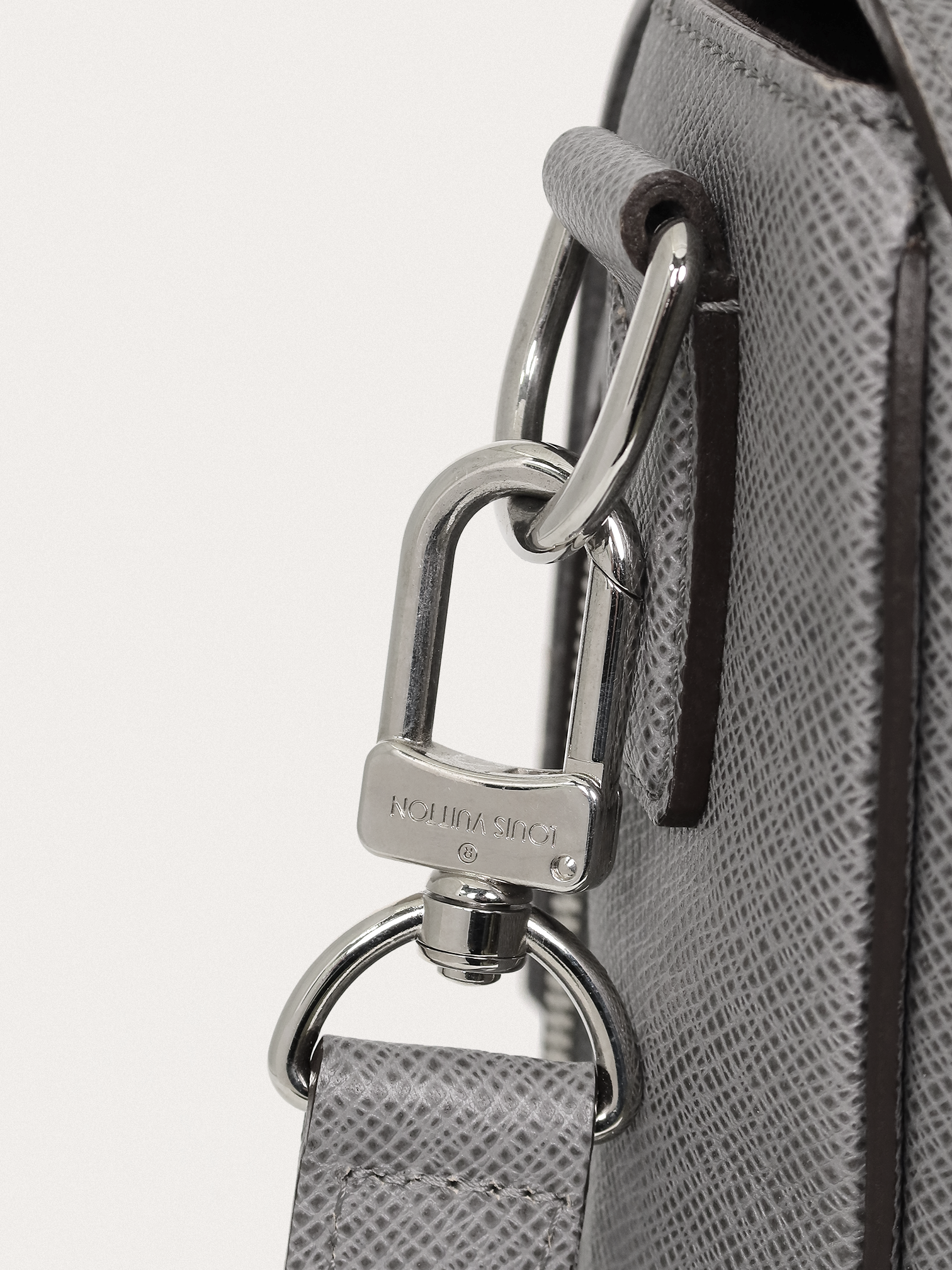 Louis Vuitton Vassili - Master