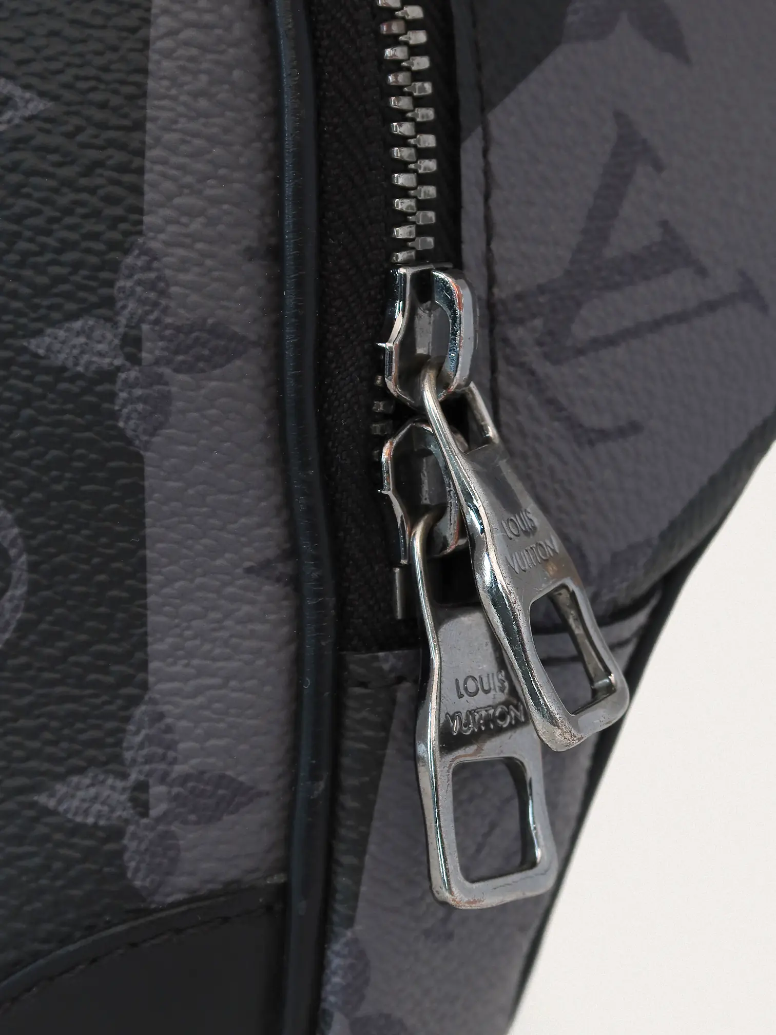 Louis Vuitton Nigo Modular Sling - Master