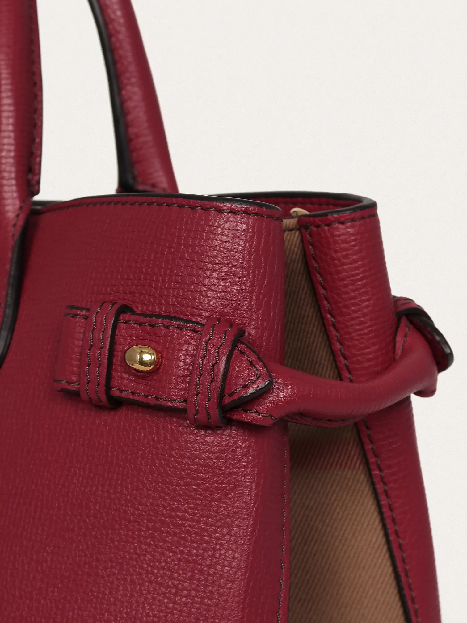 Burberry Banner Tote - Master