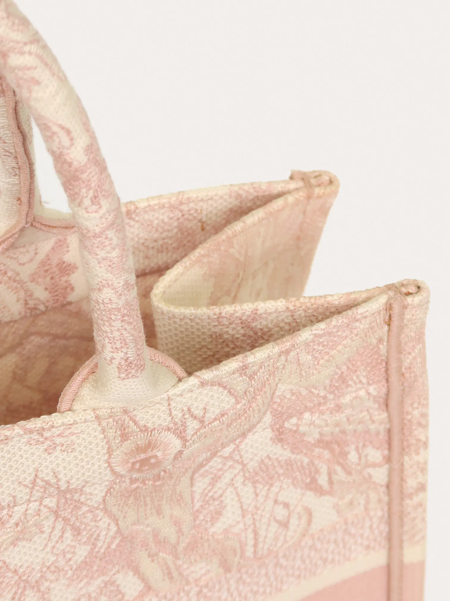 Book Tote Small - Master