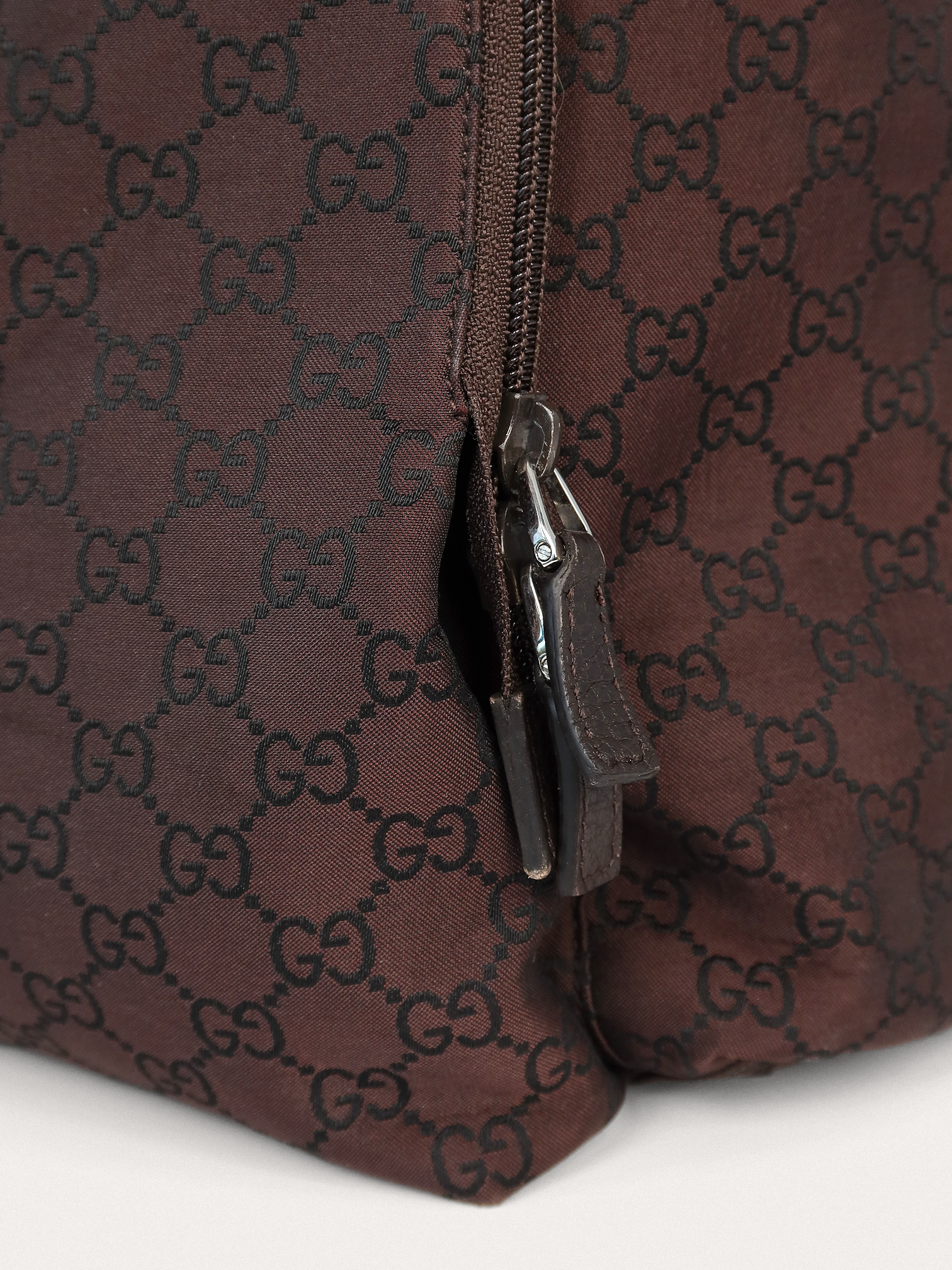 Gucci GG Supreme - Master