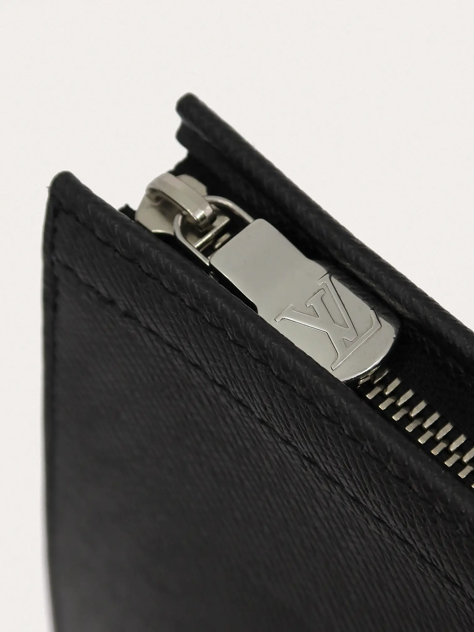 Louis Vuitton Pochette Voyage - Master
