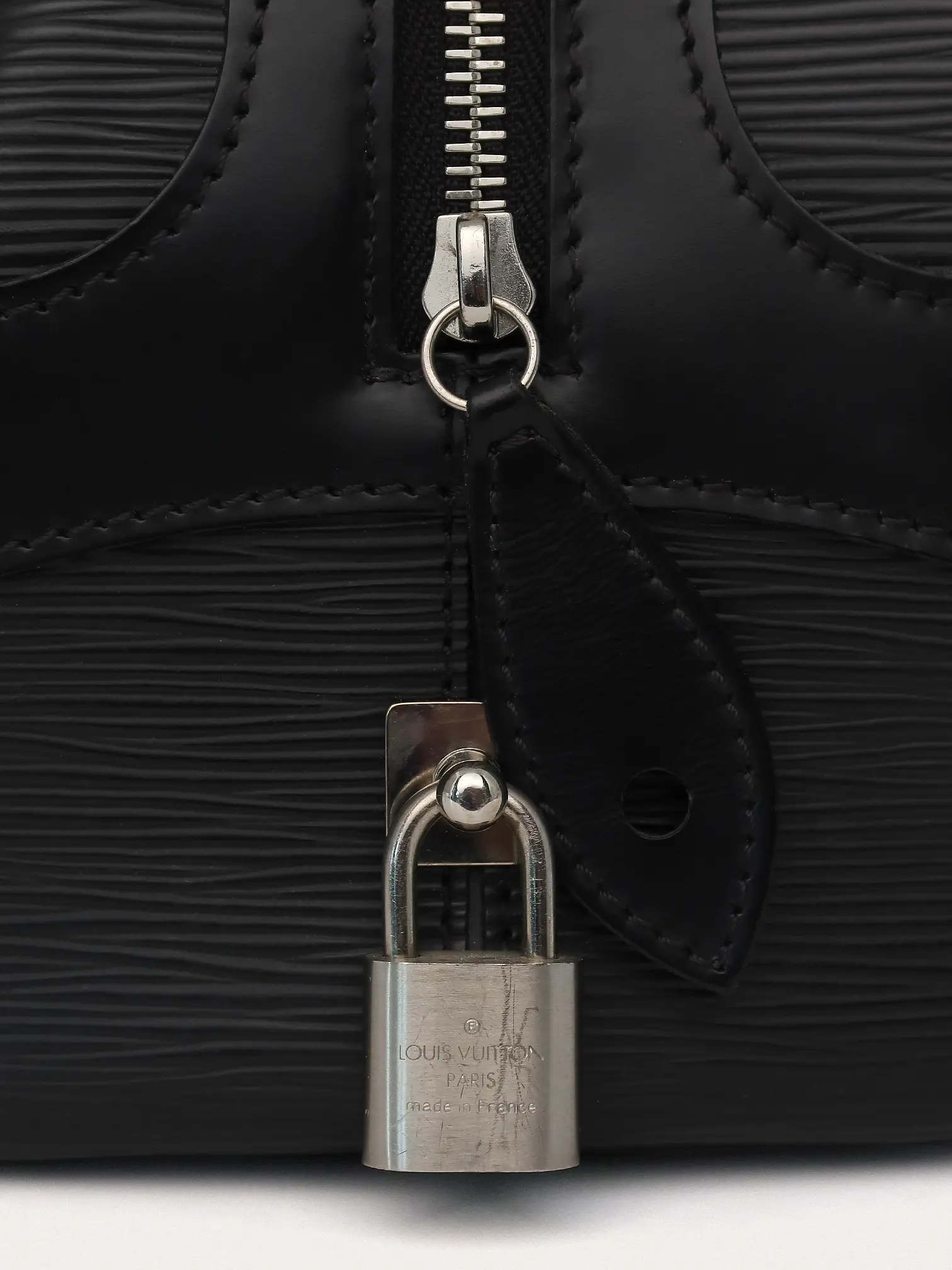 Louis Vuitton Bowling Montaigne PM - Master