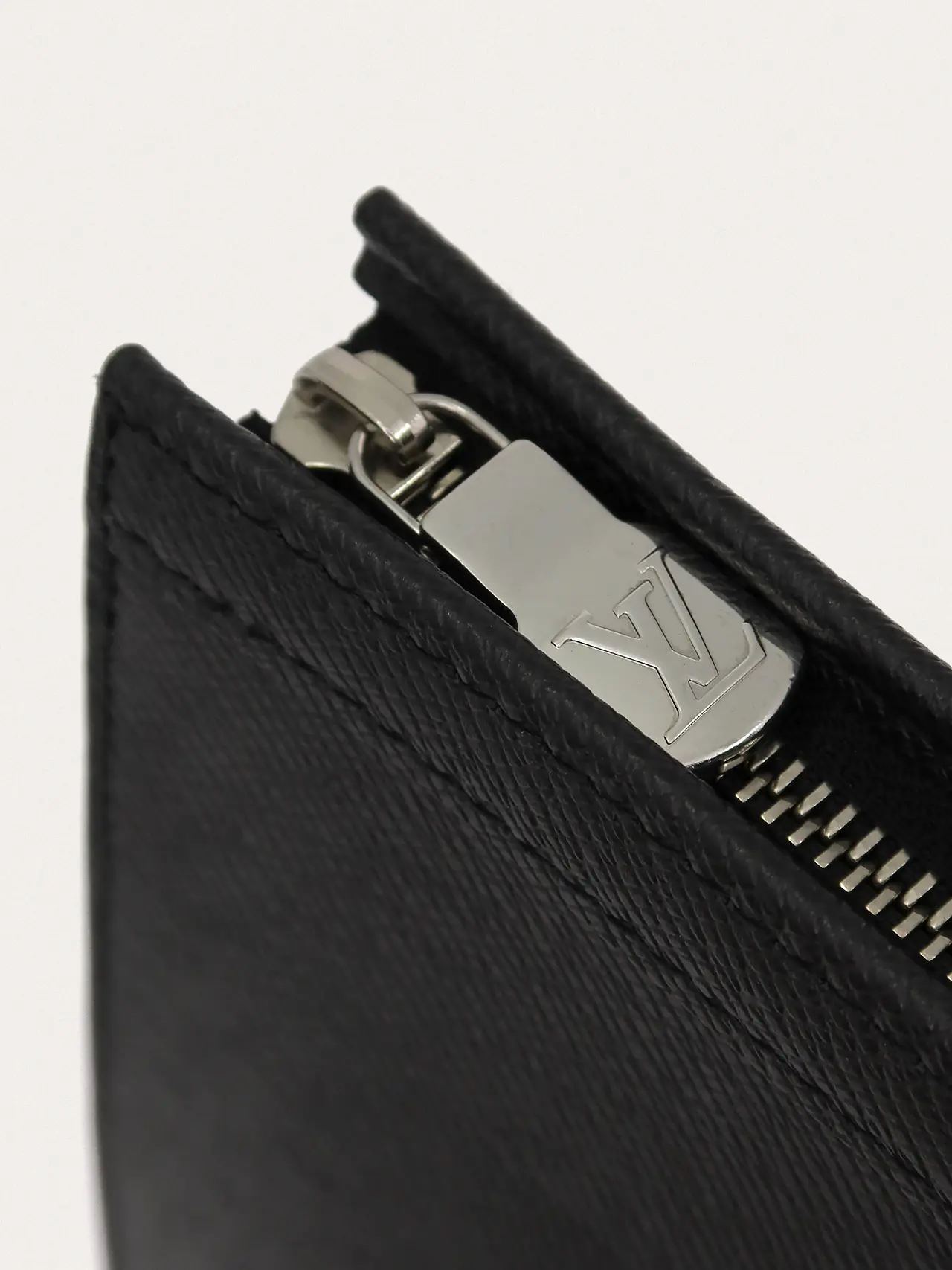 Louis Vuitton Pochette Voyage - Master