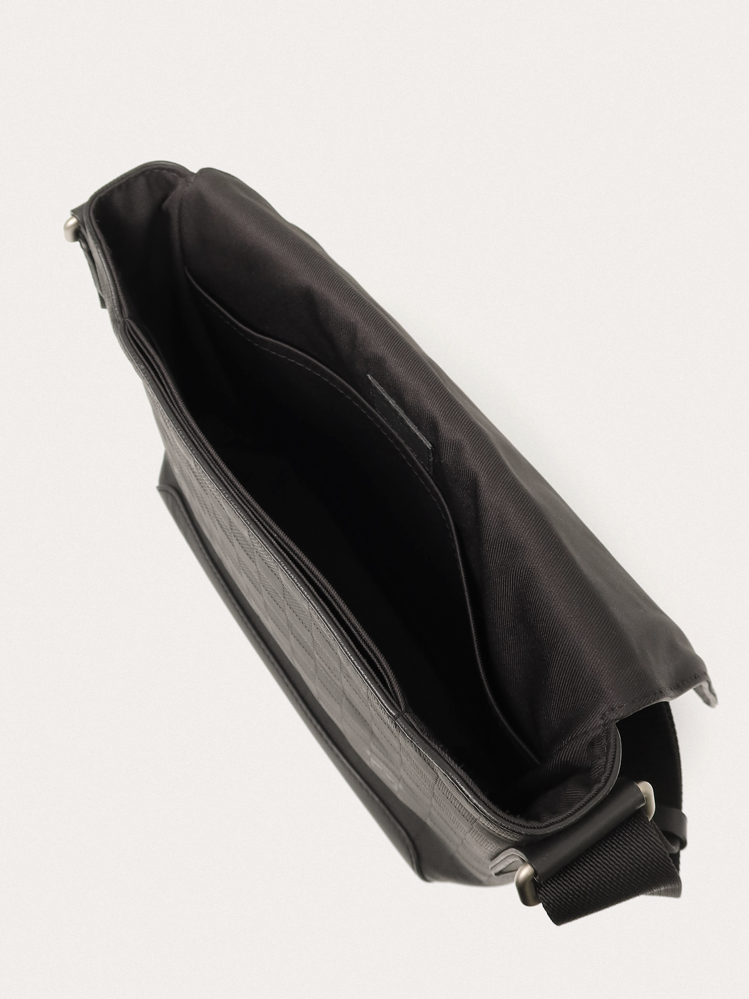 Louis Vuitton District New - Master