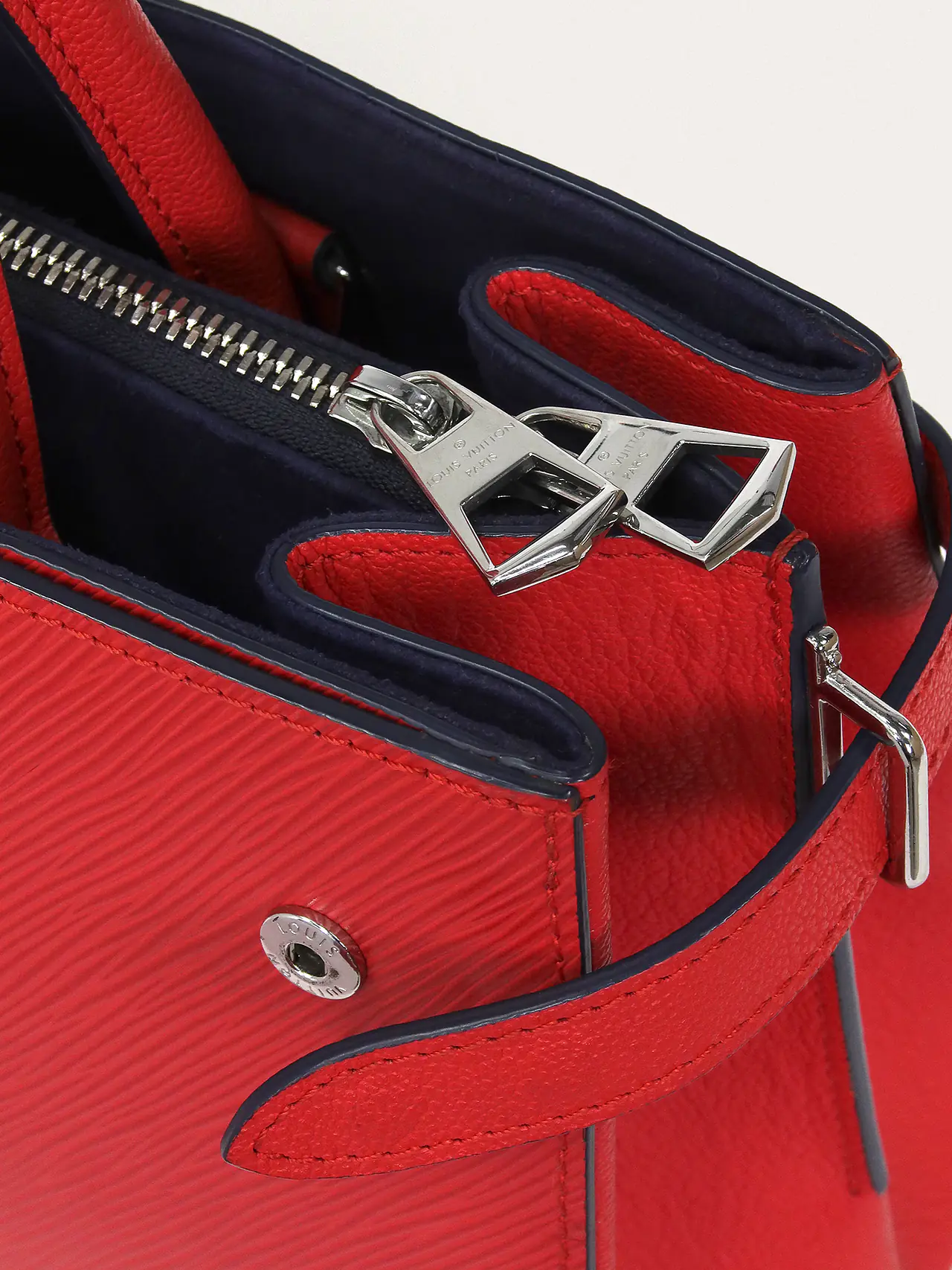 Twist Tote - Master