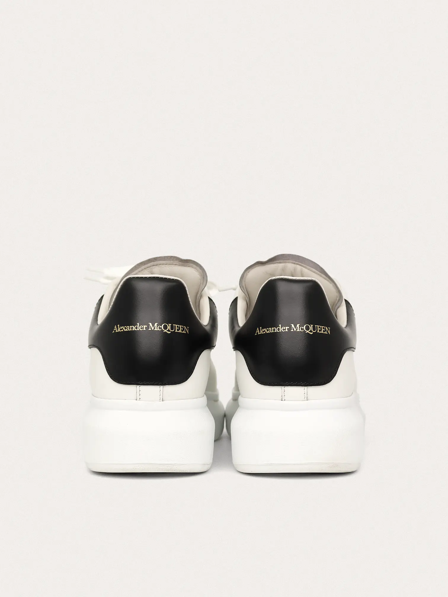 Oversized Sneaker Off White/Black - Master