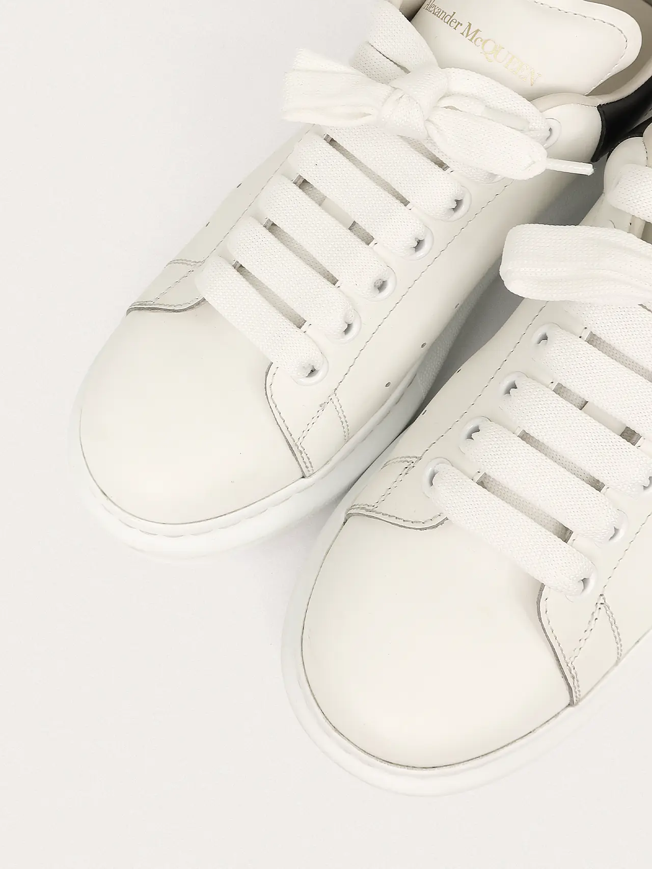 Oversized Sneaker Off White/Black - Master