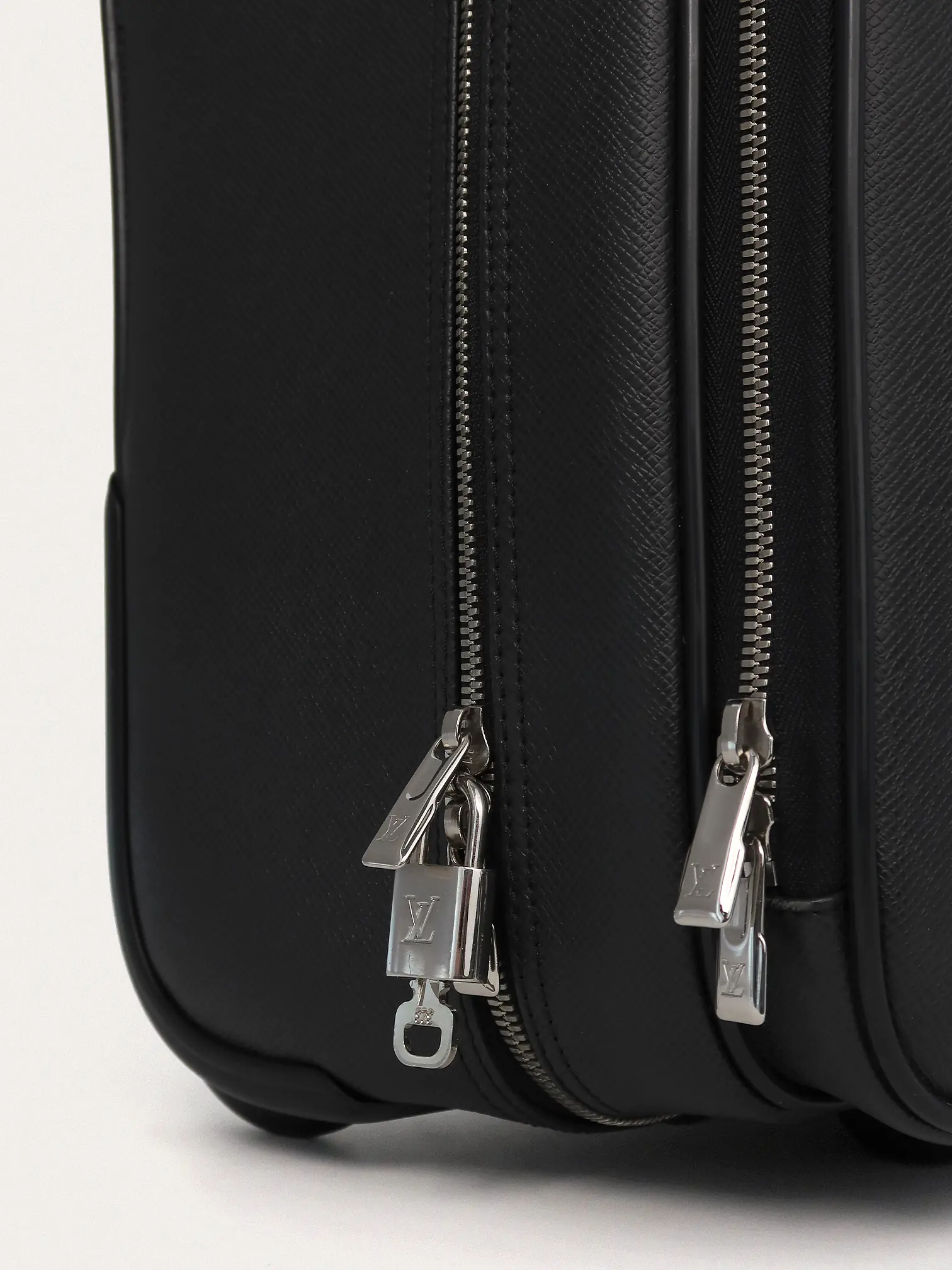 Louis Vuitton Pilot Case - Master