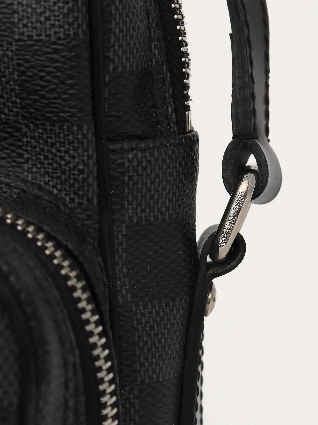 Louis Vuitton Rem Messenger Bag - Master