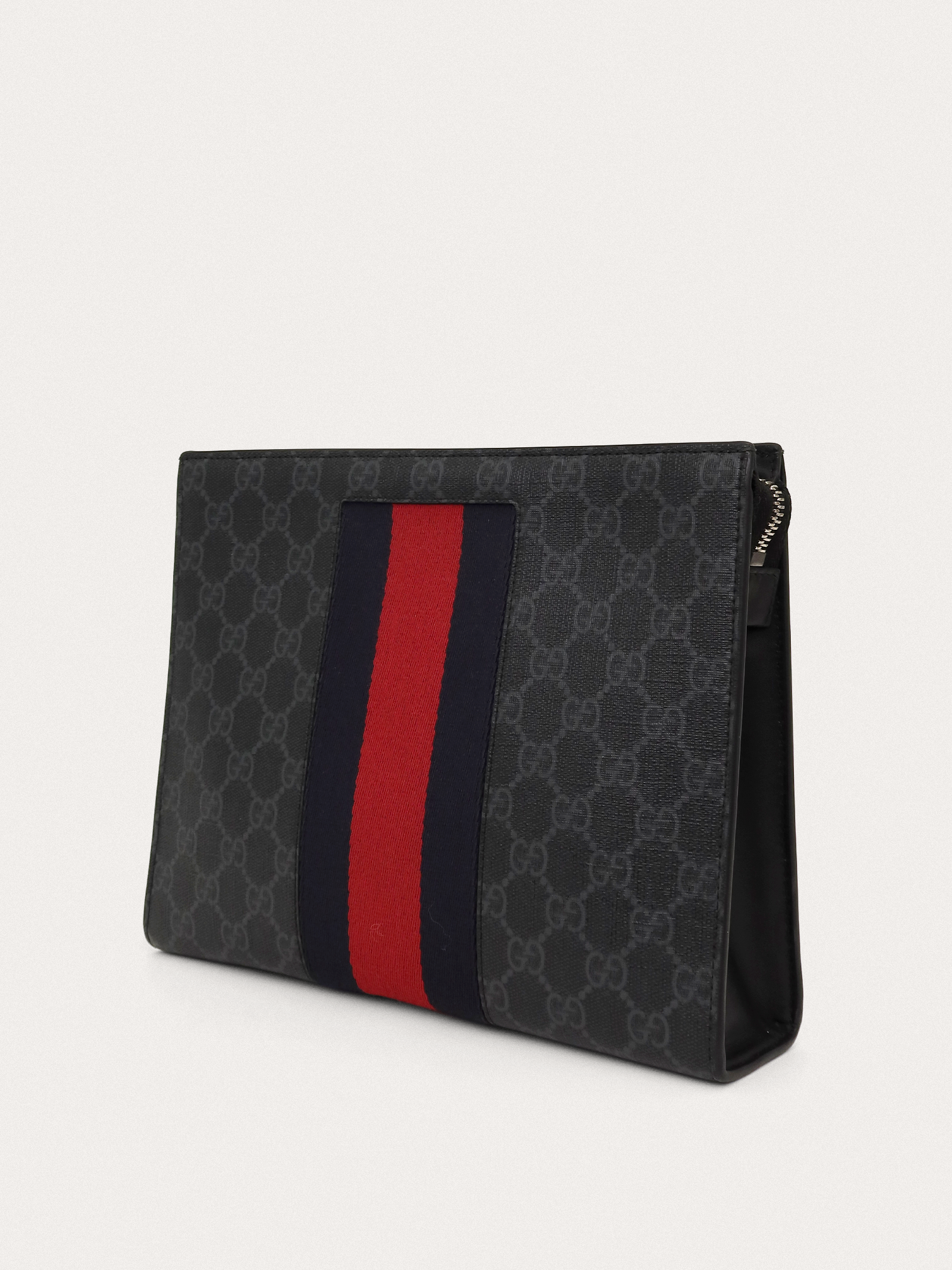Gucci GG Supreme Clutch - Master
