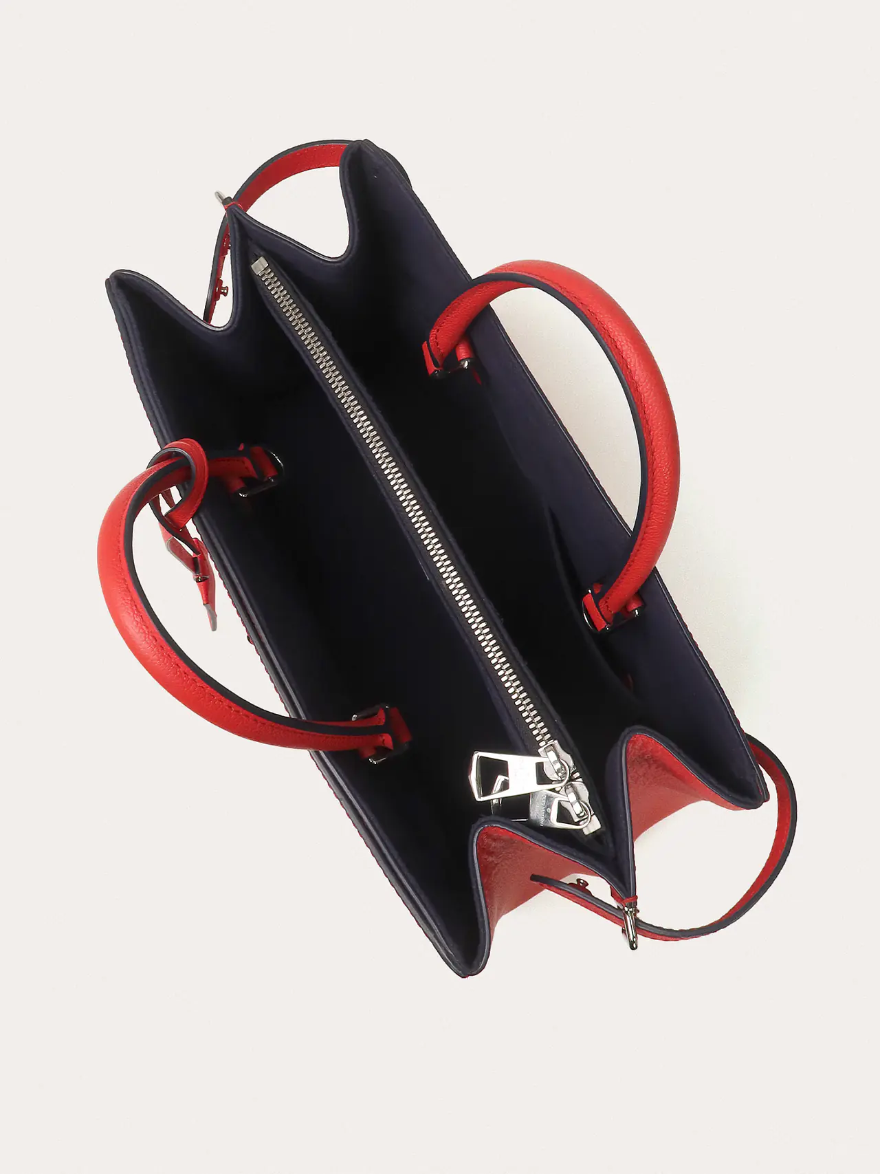Twist Tote - Master