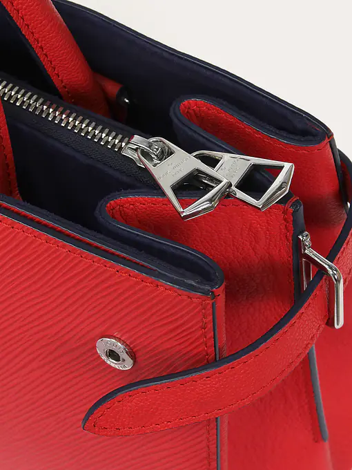 Twist Tote - Master