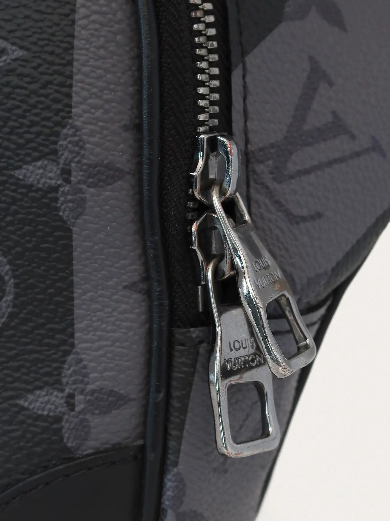 Louis Vuitton Nigo Modular Sling - Master