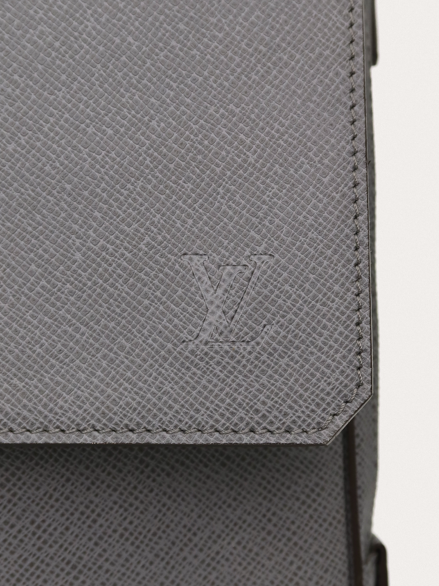 Louis Vuitton Vassili - Master