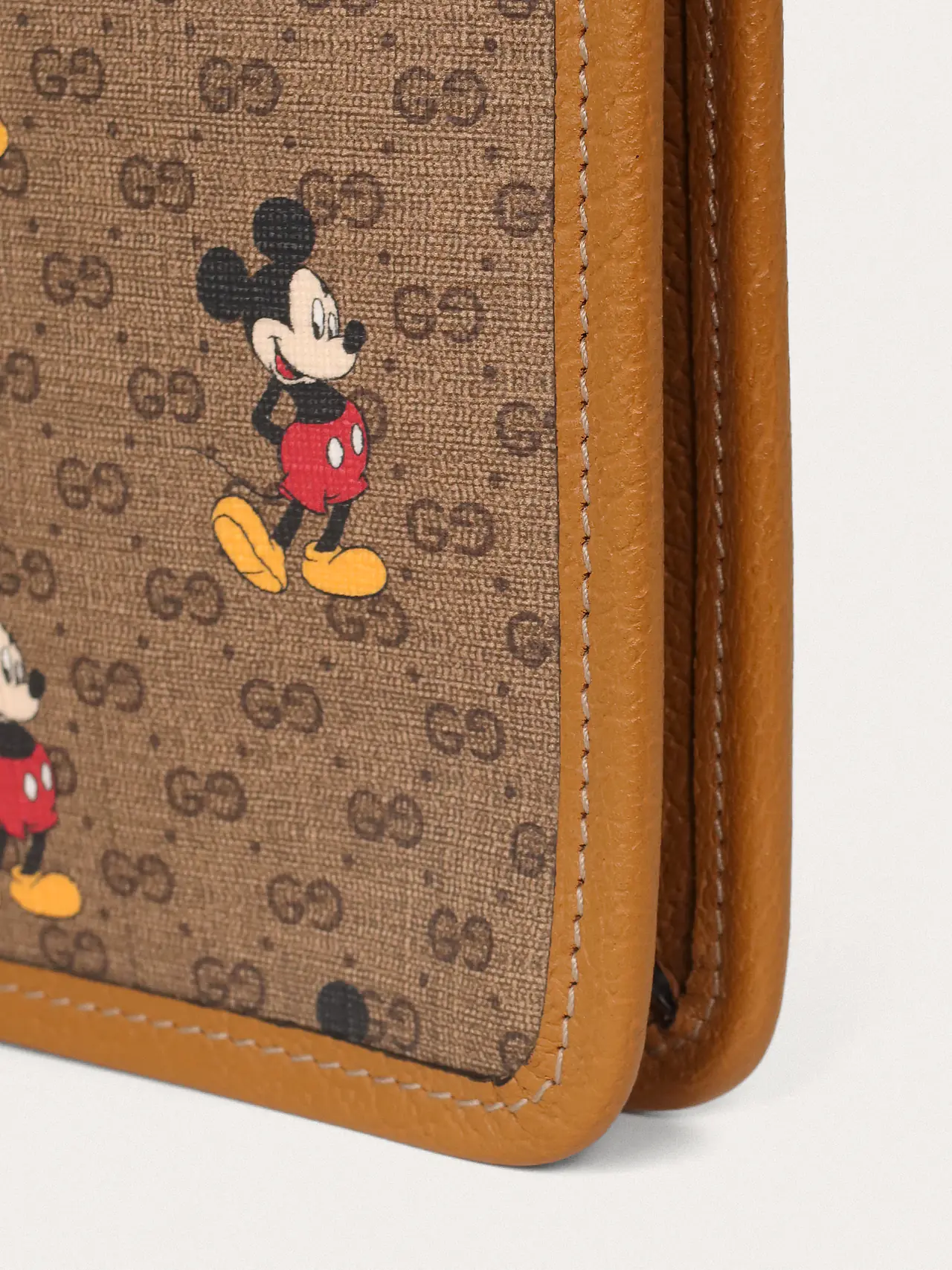 Gucci Disney Mini GG Supreme Clutch - Master