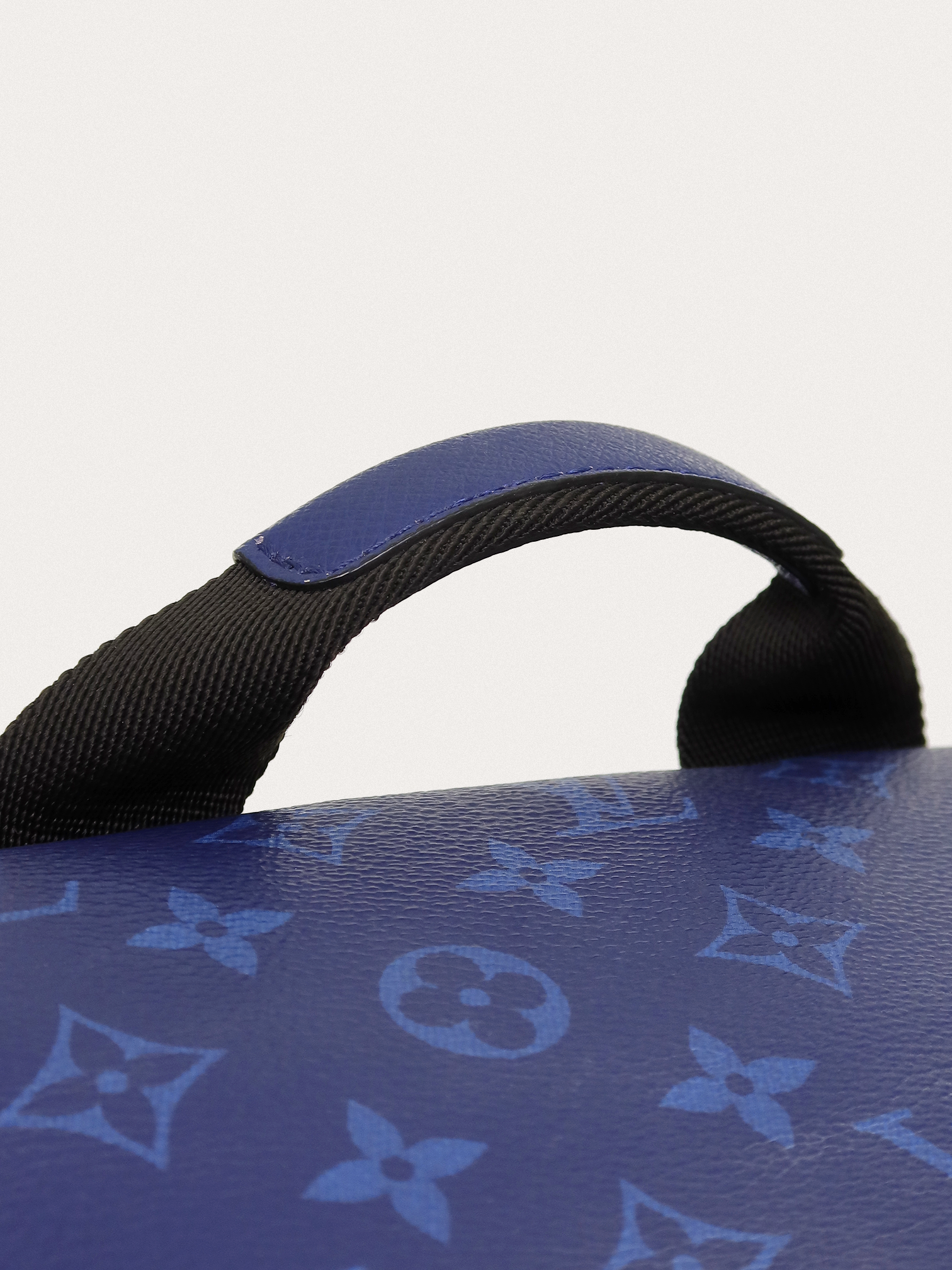 Louis Vuitton Discovery Taigarama - Master