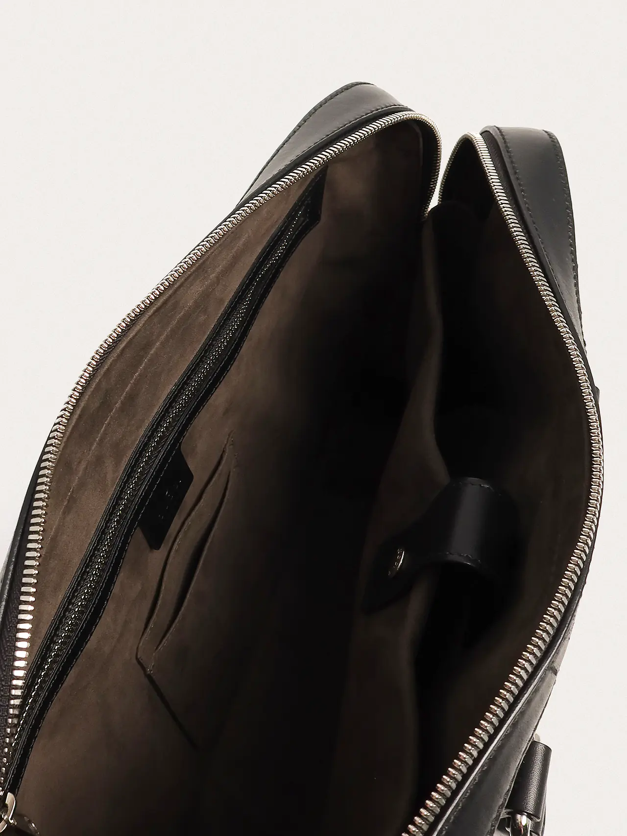 Gucci Signature Leather Briefcase - Master