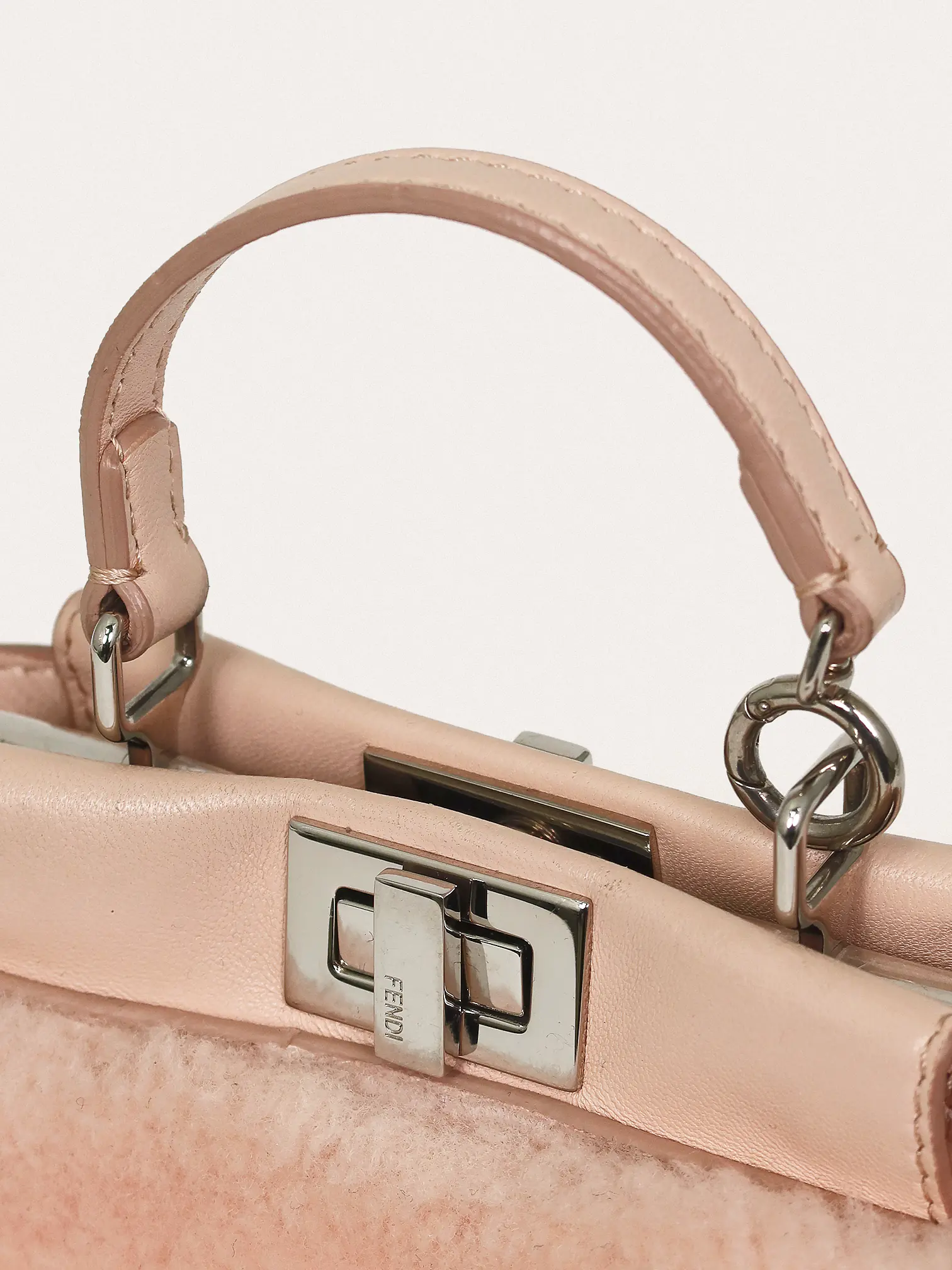 Shearling Peekaboo Micro - Master