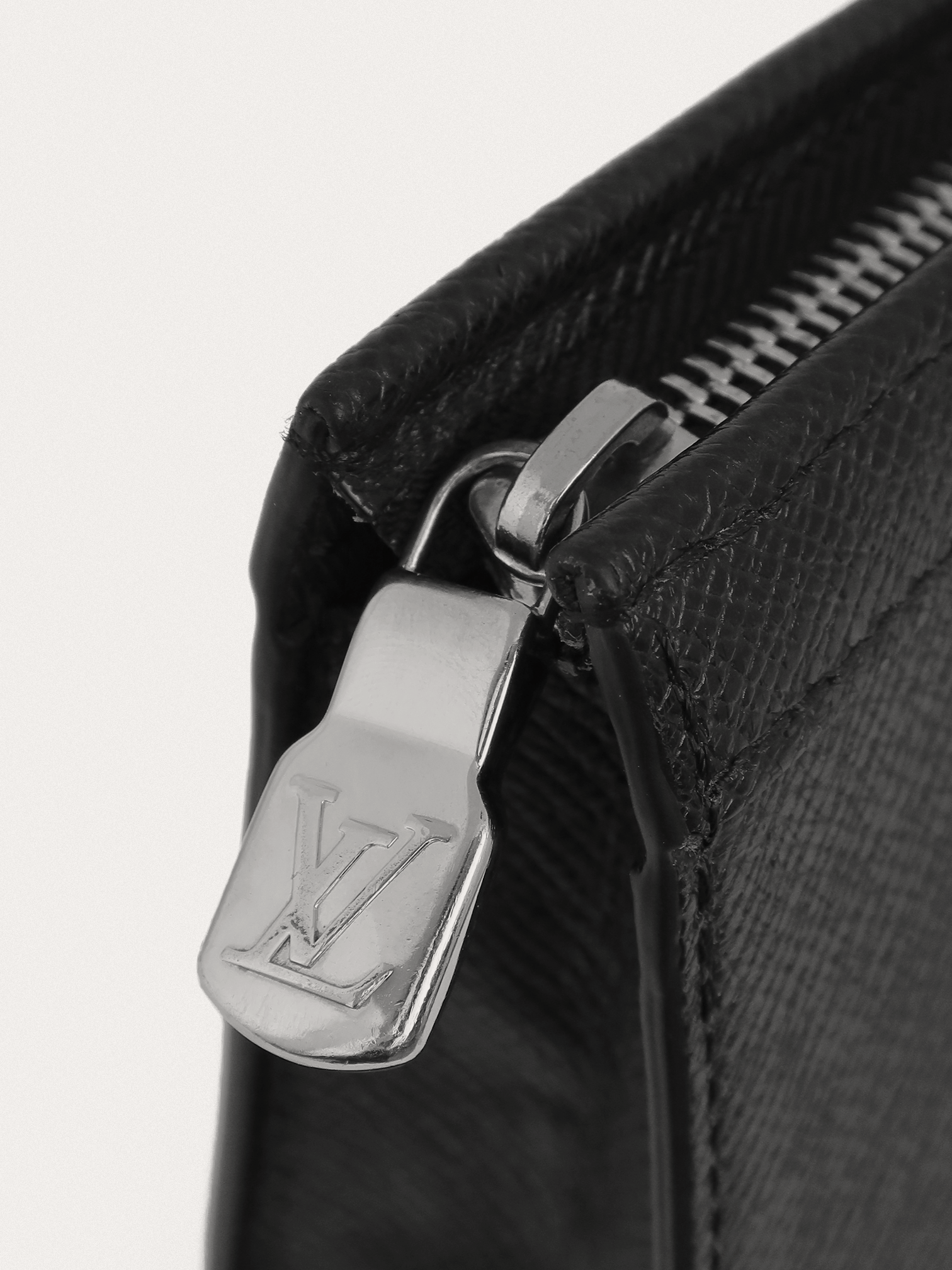 Louis Vuitton Pochette Voyage - Master
