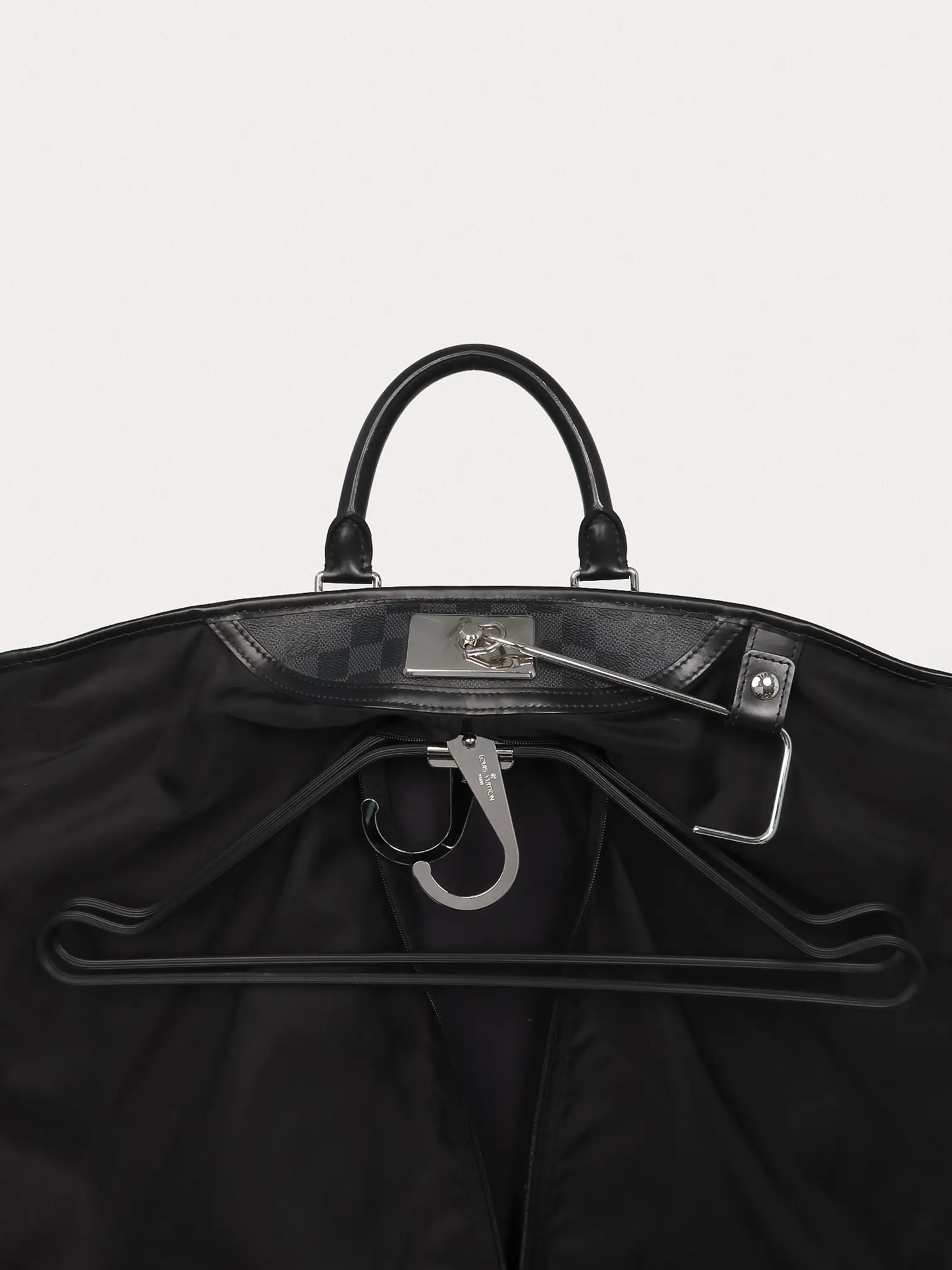Louis Vuitton Garment Bag - Master
