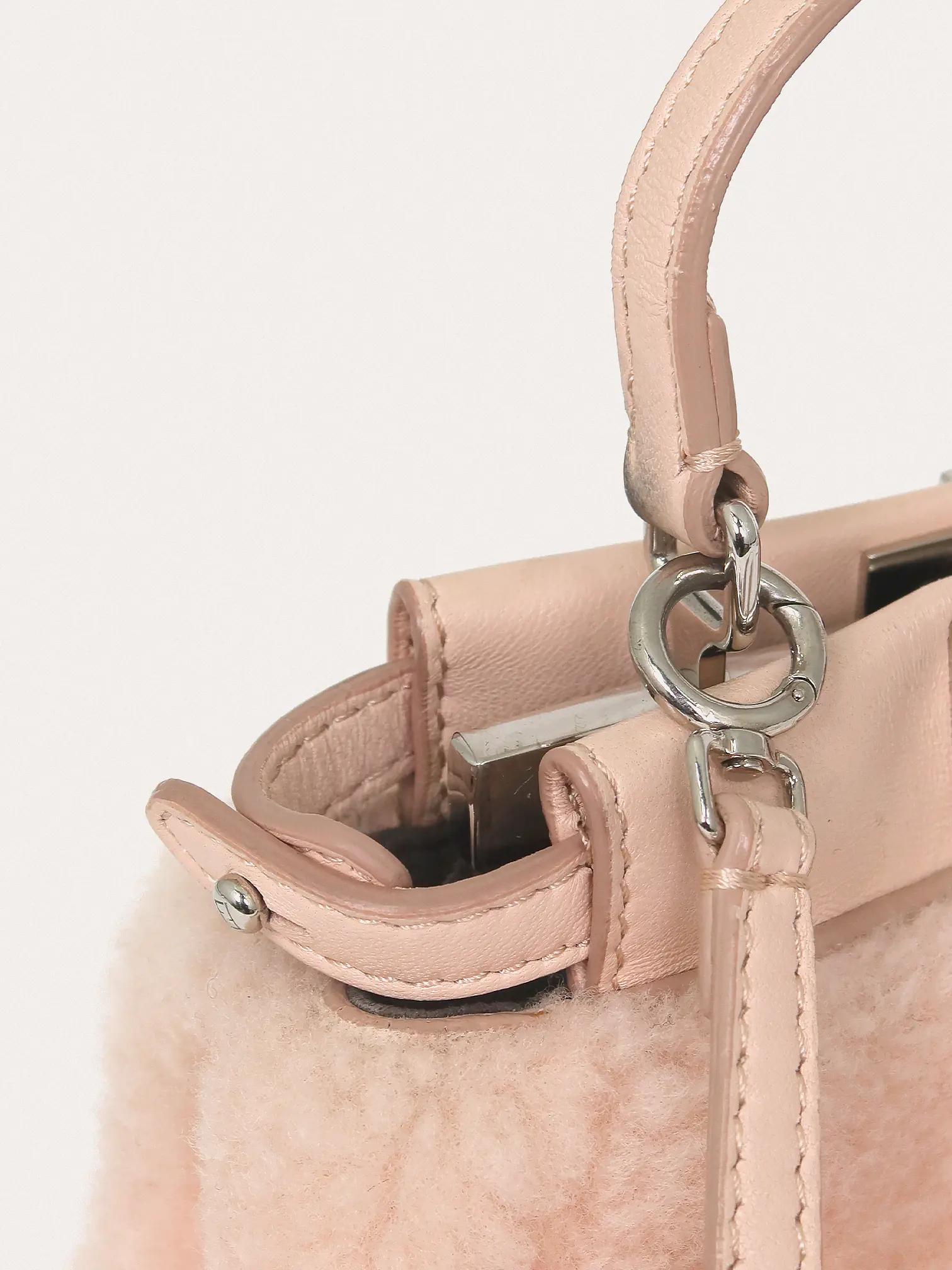 Shearling Peekaboo Micro - Master
