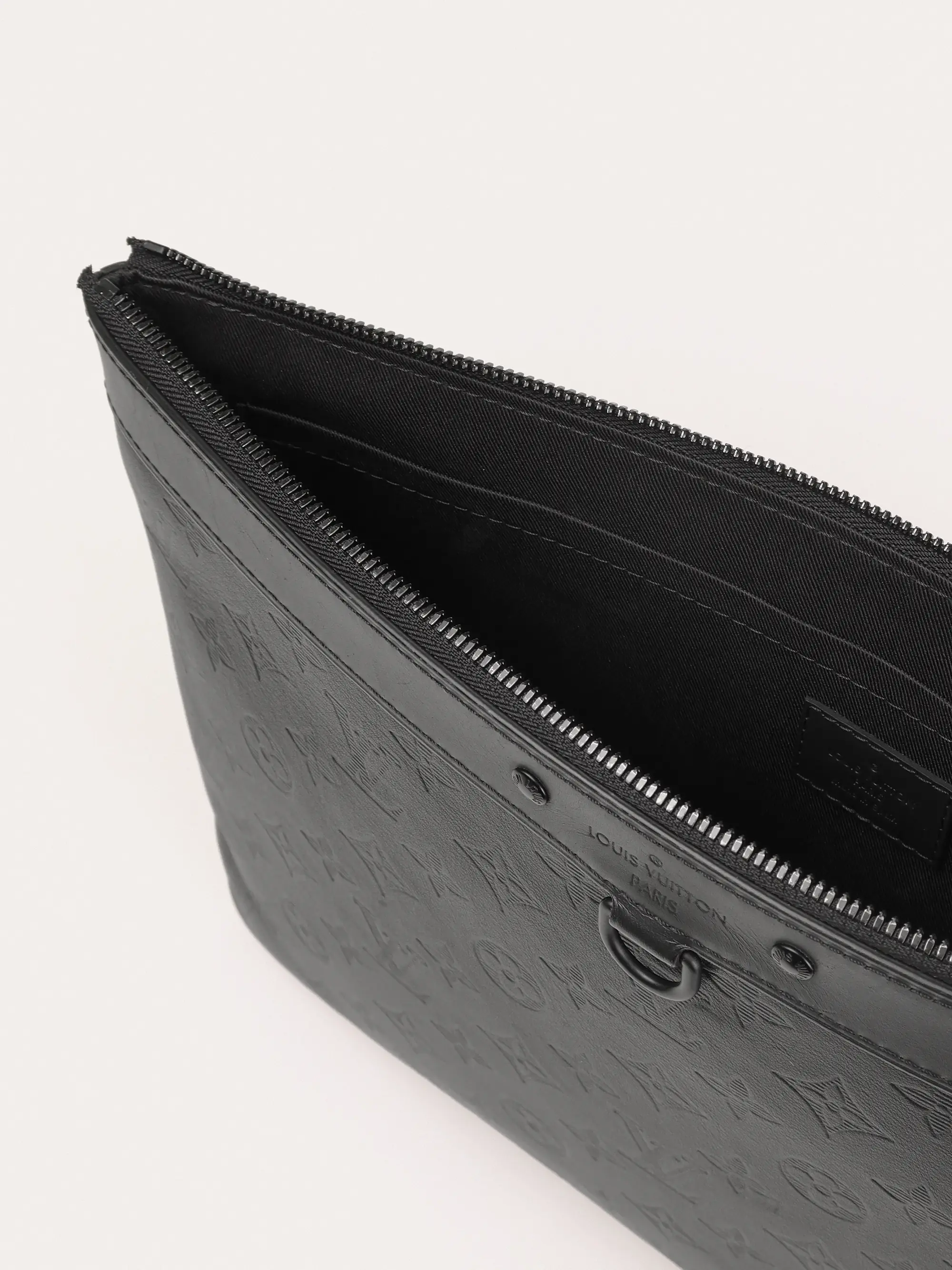 Shadow Discovery Pochette - Master