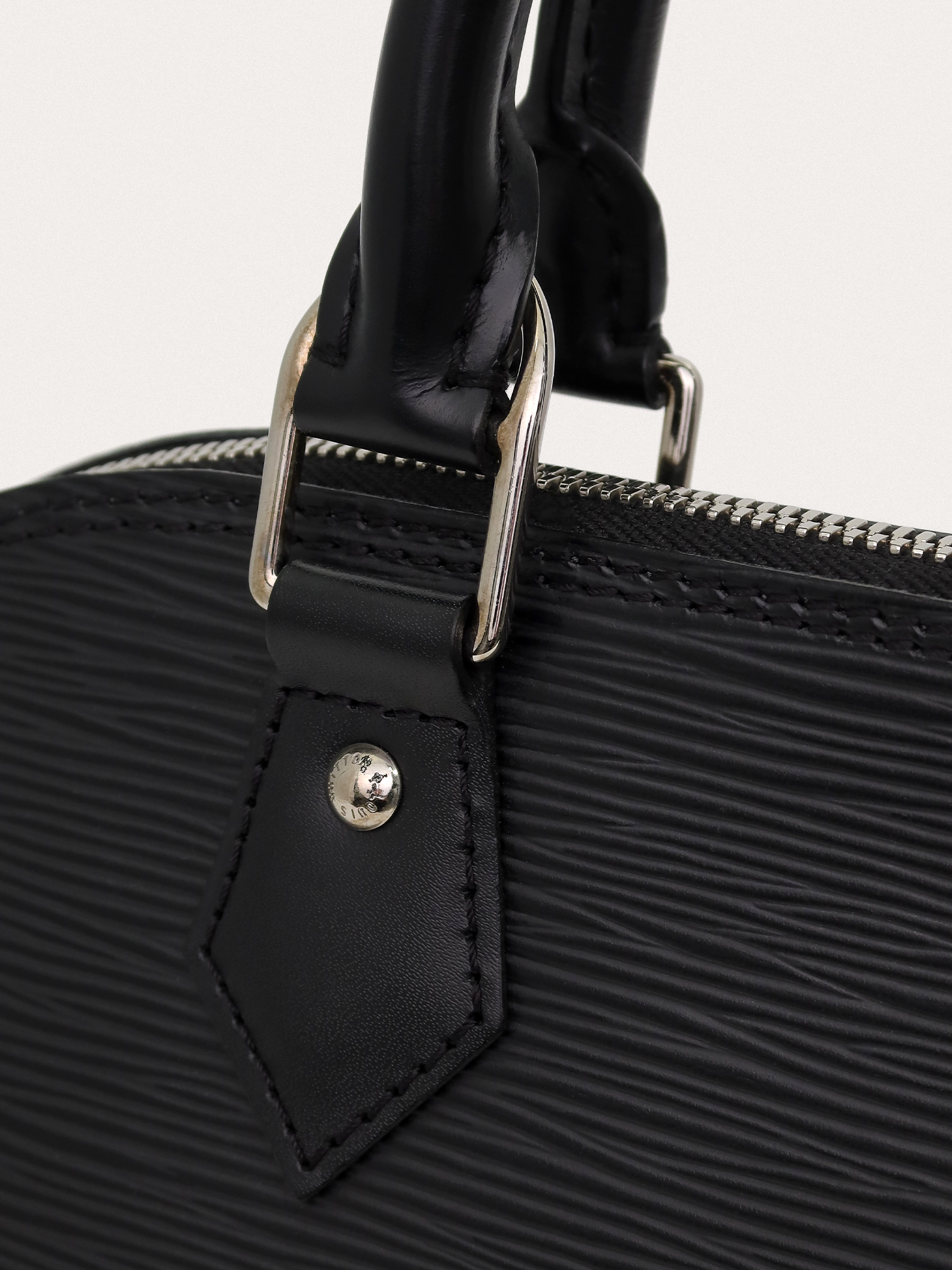 Louis Vuitton Alma PM - Master
