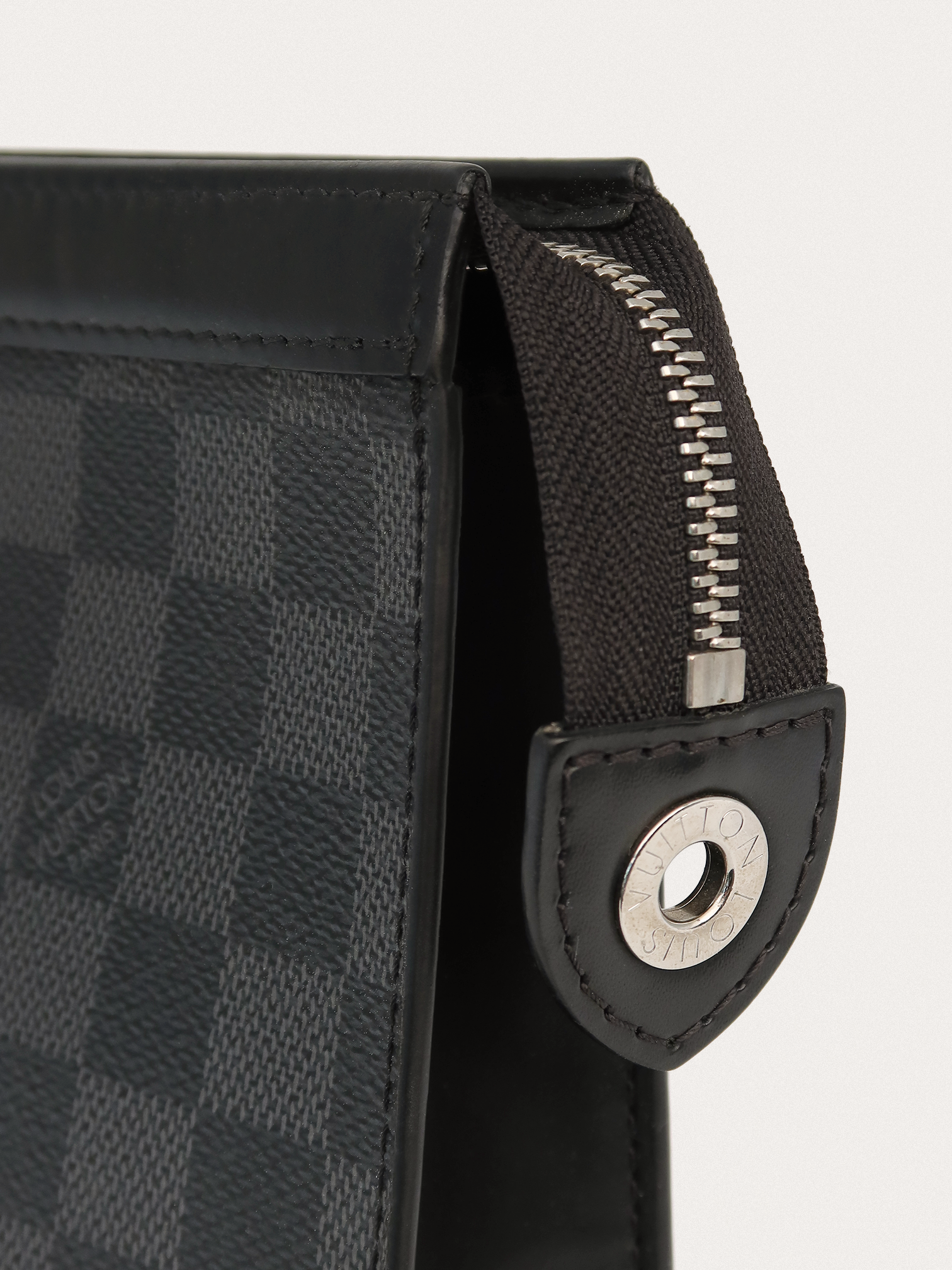 Louis Vuitton Pochette Voyage - Master