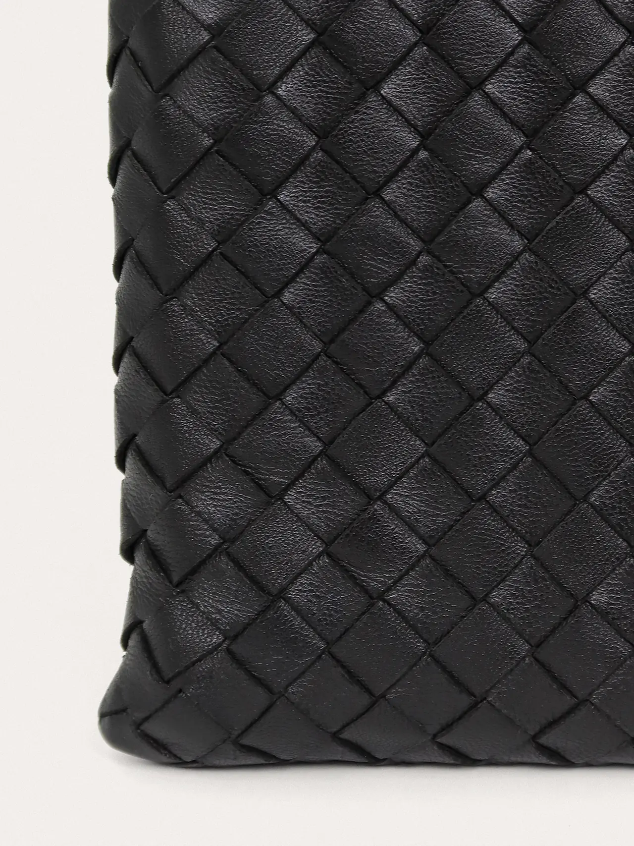 Intrecciato Pouch - Master