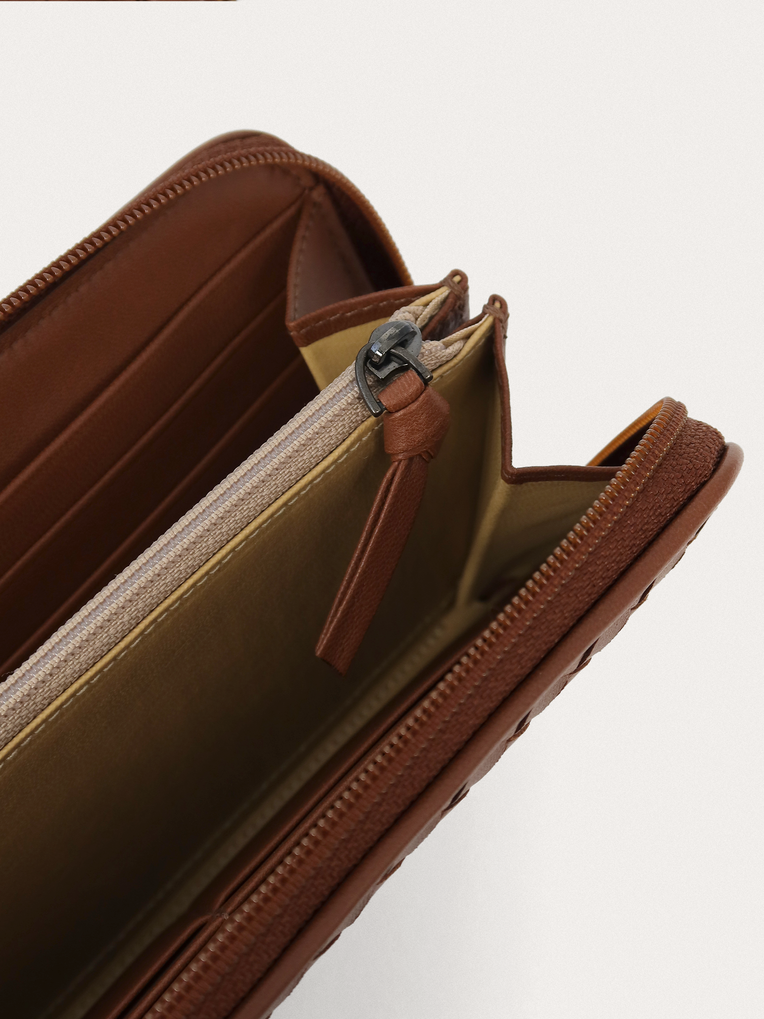 Bottega Veneta Intrecciato Zip Wallet - Master