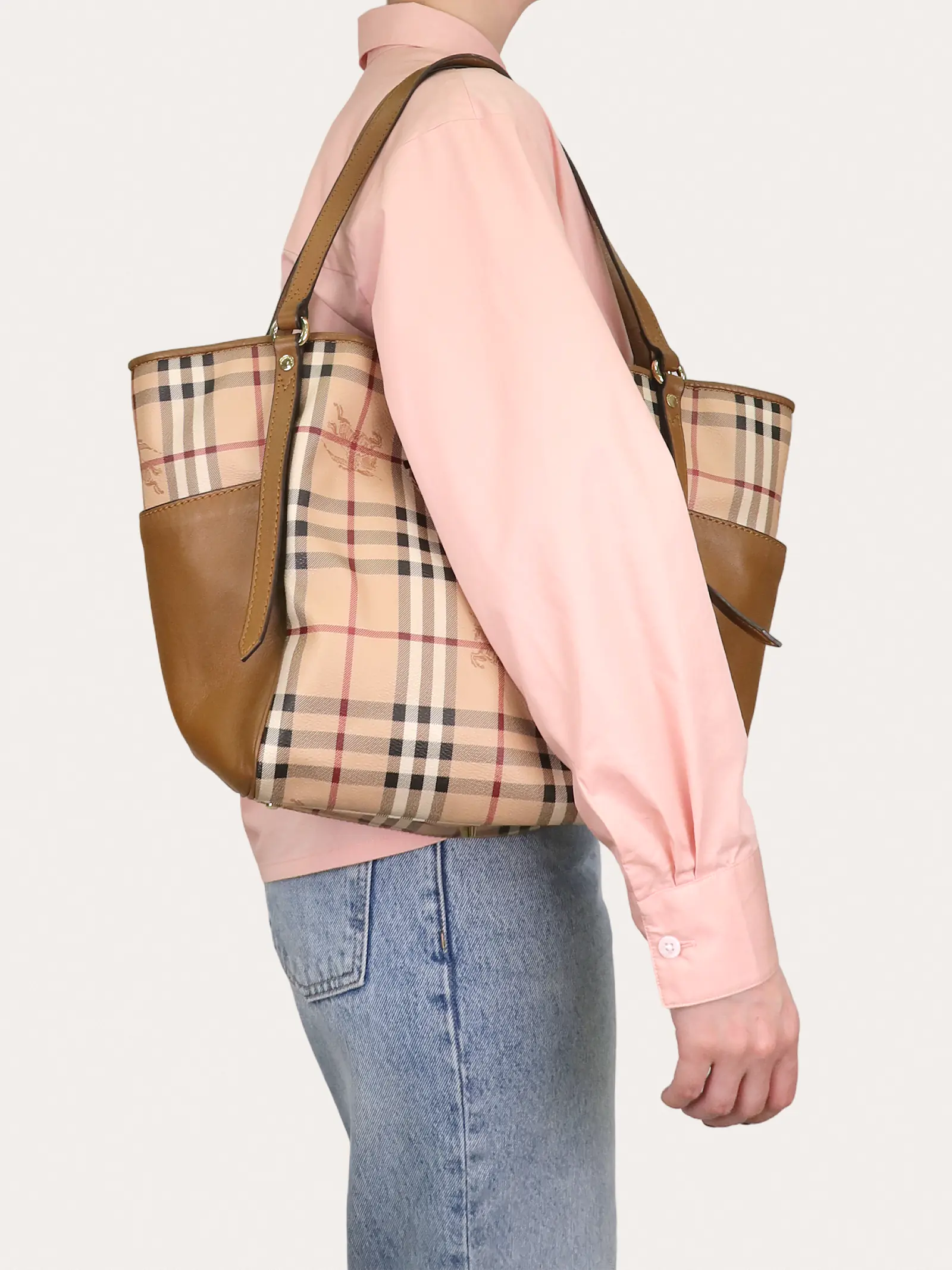 Burberry Canterbury - Master